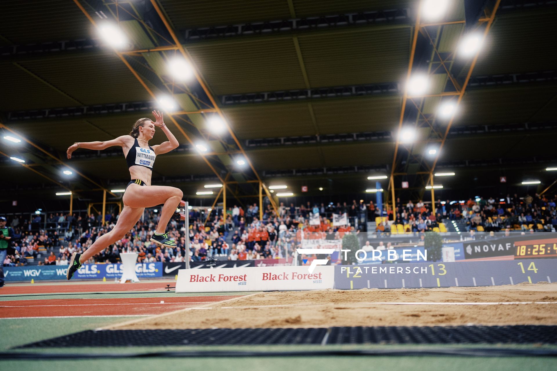 Kira Wittmann (LG Goettingen) bei den Deutschen Leichtathletik-Hallenmeisterschaften am 18.02.2023 in der Helmut-Koernig-Halle in Dortmund