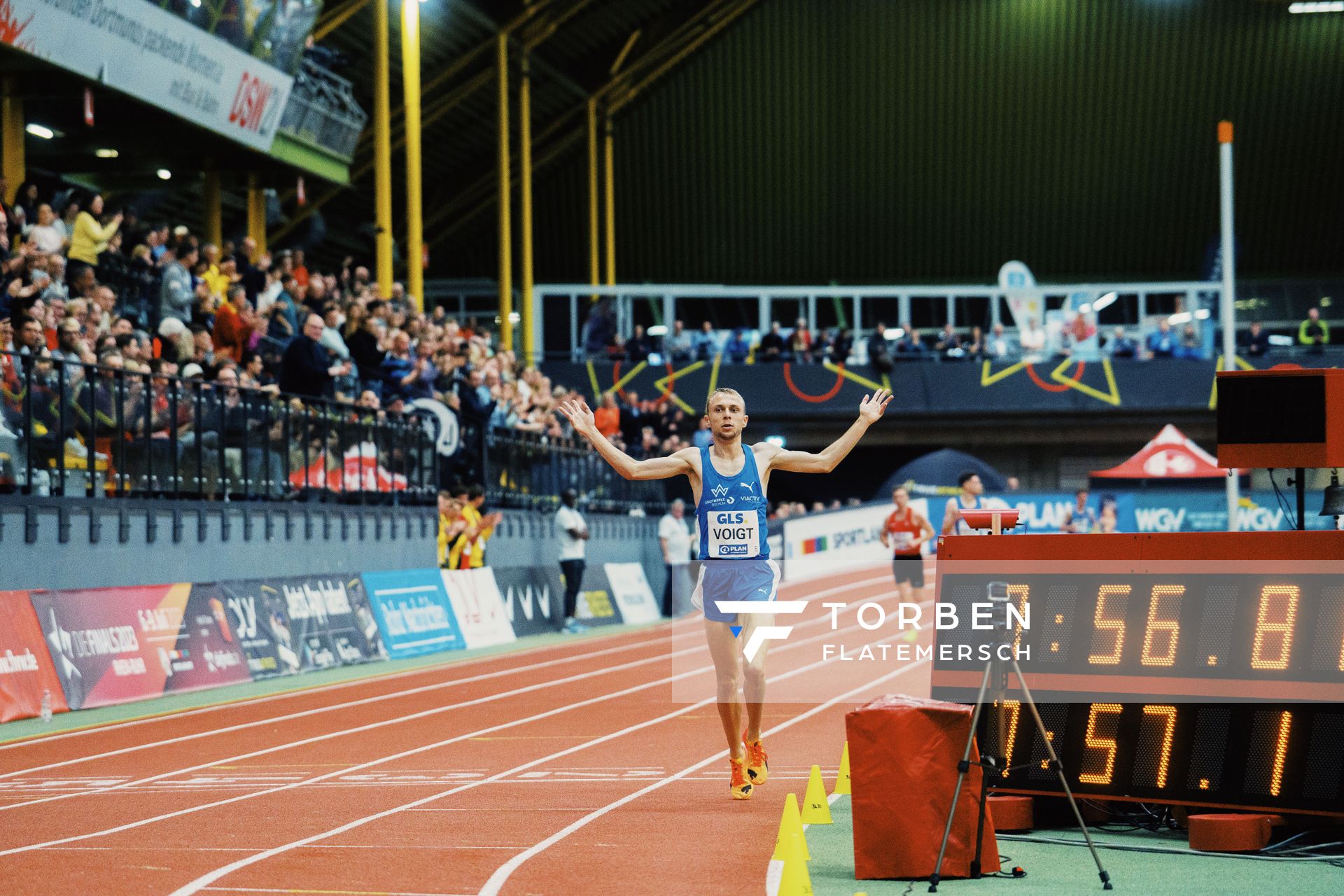 Nils Voigt (TV Wattenscheid 01) bei den Deutschen Leichtathletik-Hallenmeisterschaften am 18.02.2023 in der Helmut-Koernig-Halle in Dortmund