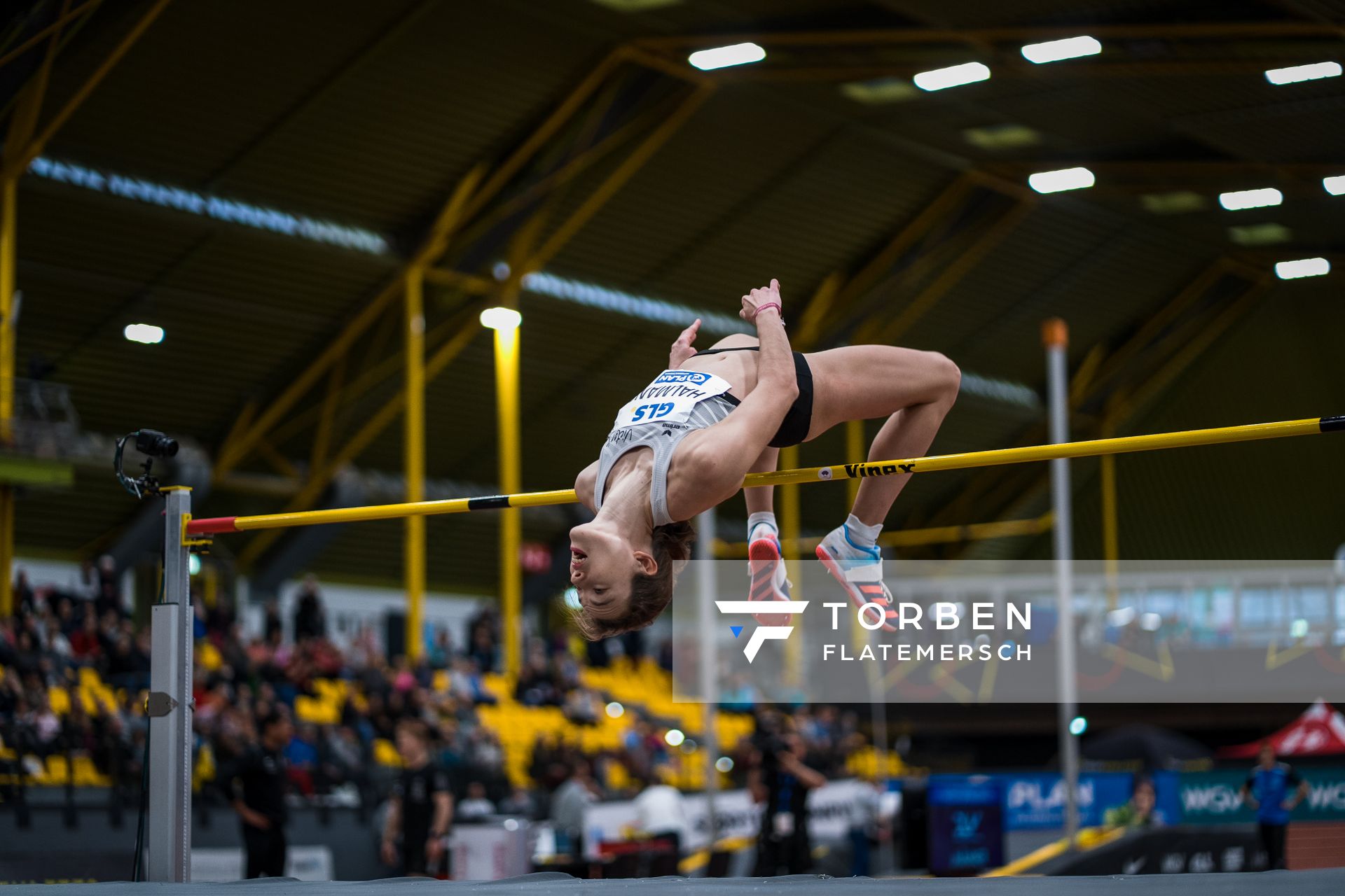 Lea Halmans (SV GO! Saar 05) bei den Deutschen Leichtathletik-Hallenmeisterschaften am 19.02.2023 in der Helmut-Koernig-Halle in Dortmund