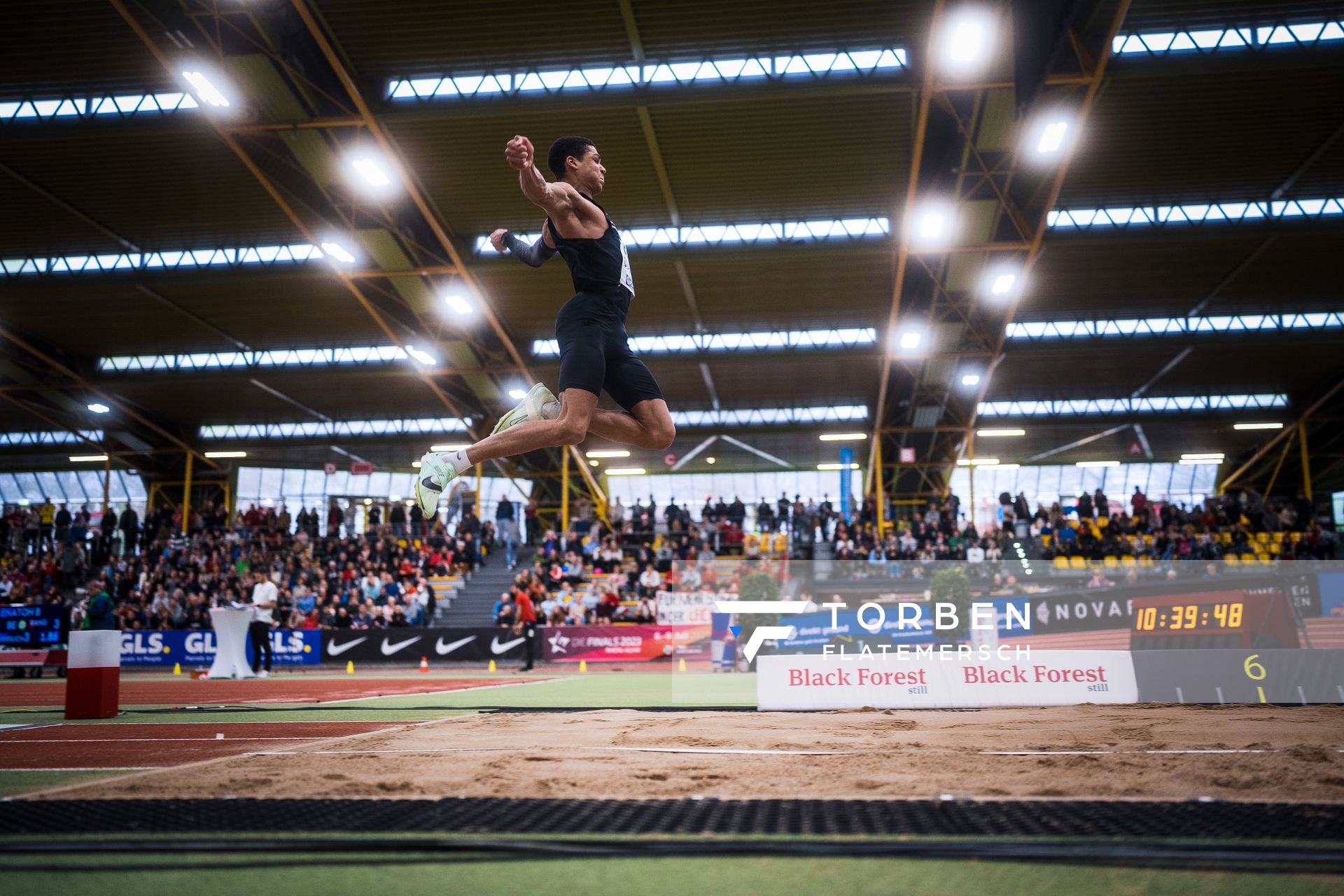 Malik Diakite (Hannover 96) bei den Deutschen Leichtathletik-Hallenmeisterschaften am 19.02.2023 in der Helmut-Koernig-Halle in Dortmund