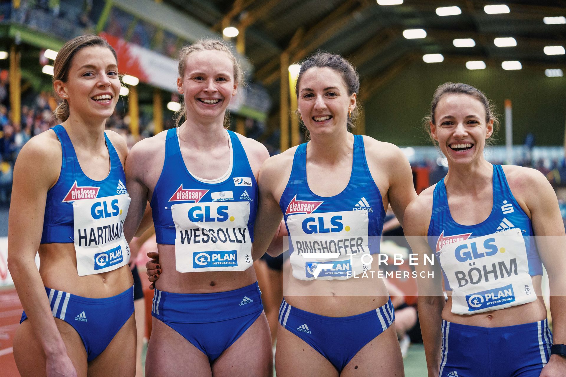 Lisa Sophie Hartmann (VfL Sindelfingen), Bianca Jessica Wessolly (VfL Sindelfingen), Pia Ringhoffer (VfL Sindelfingen), Melanie Boehm (VfL Sindelfingen) bei den Deutschen Leichtathletik-Hallenmeisterschaften am 19.02.2023 in der Helmut-Koernig-Halle in Dortmund