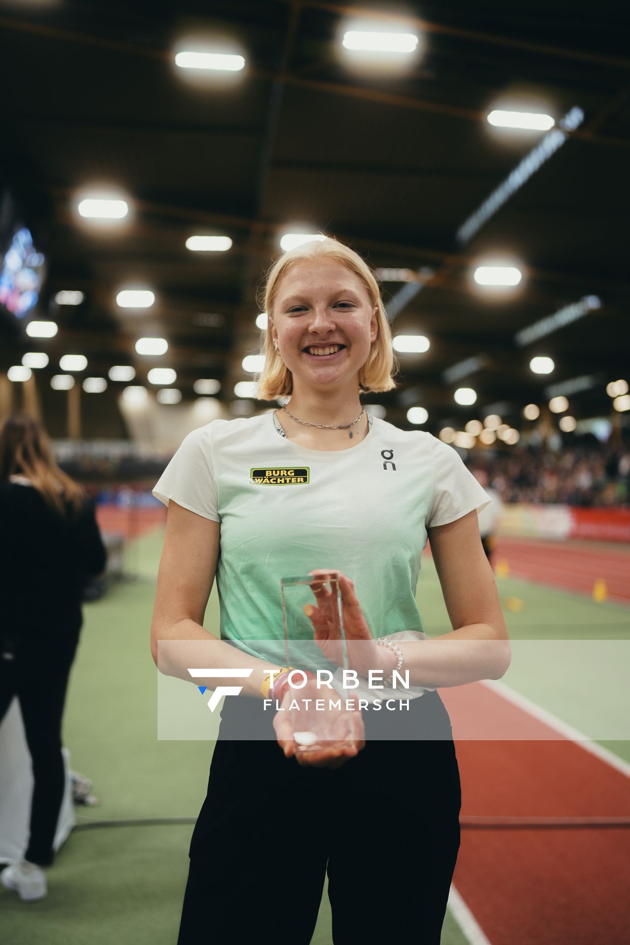 Jolanda Kallabis (FT 1844 Freiburg) bei den Deutschen Leichtathletik-Hallenmeisterschaften am 19.02.2023 in der Helmut-Koernig-Halle in Dortmund