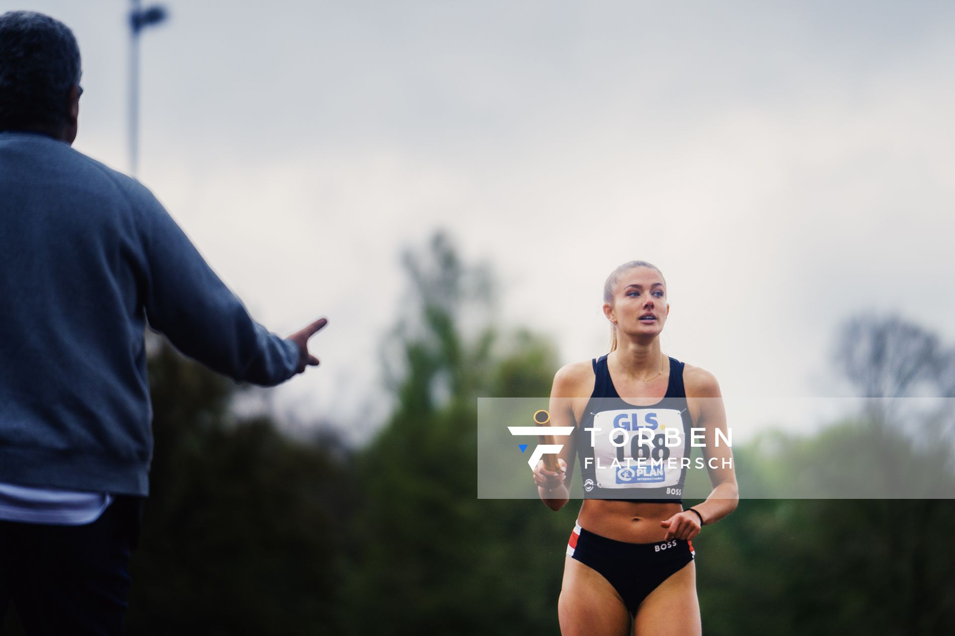 Alica Schmidt (SCC Berlin) am 29.04.2023 bei den deutschen Meisterschaften Langstaffel in Bietigheim-Bissingen