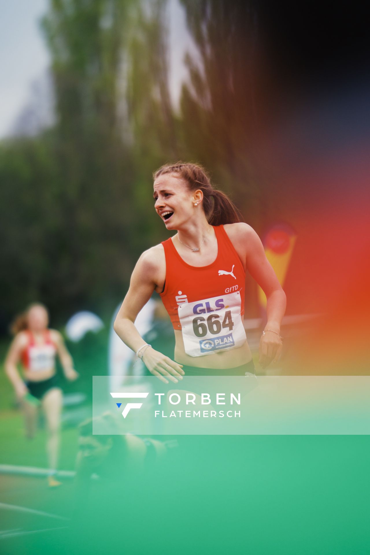 Lotta Reckert (LG Olympia Dortmund) am 29.04.2023 bei den deutschen Meisterschaften Langstaffel in Bietigheim-Bissingen