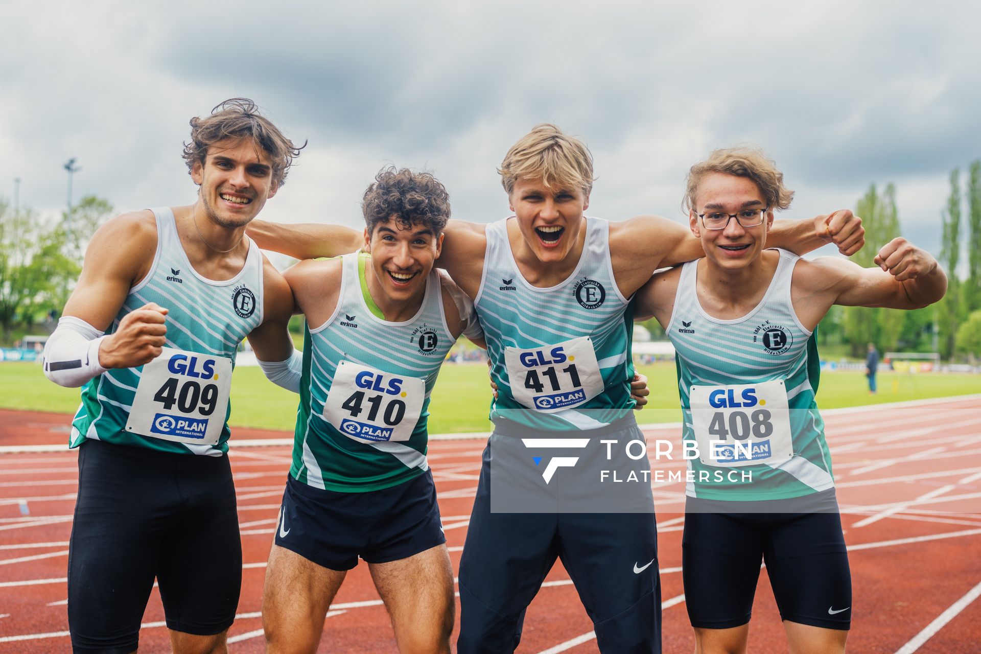 Niclas Jan Kaluza (Eintracht Hildesheim), Enes-Maurice Koese (Eintracht Hildesheim), Moritz Woithe (Eintracht Hildesheim), Kai Englmann (Eintracht Hildesheim) am 29.04.2023 bei den deutschen Meisterschaften Langstaffel in Bietigheim-Bissingen