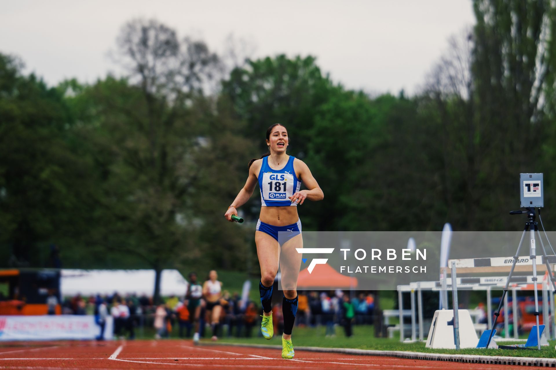 Amelie-Johanna Fraeger (LAC Quelle Fuerth) am 29.04.2023 bei den deutschen Meisterschaften Langstaffel in Bietigheim-Bissingen