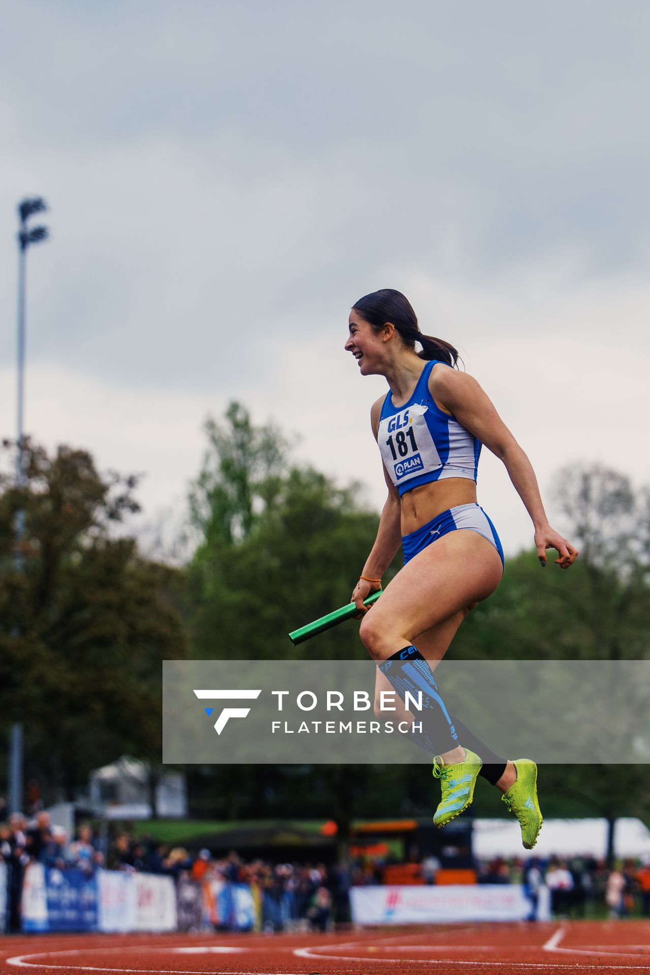 Amelie-Johanna Fraeger (LAC Quelle Fuerth) am 29.04.2023 bei den deutschen Meisterschaften Langstaffel in Bietigheim-Bissingen