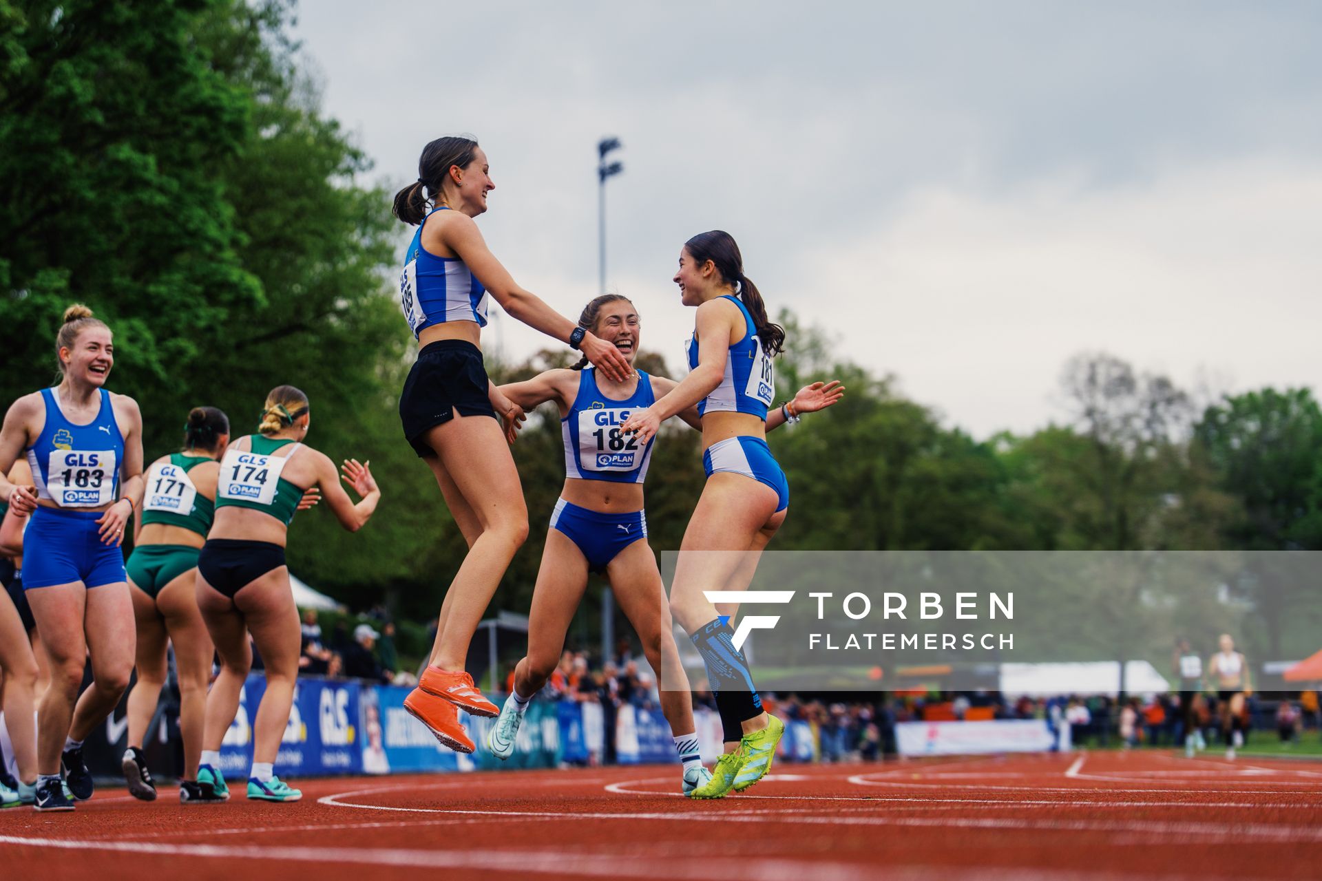 Amelie-Johanna Fraeger (LAC Quelle Fuerth) am 29.04.2023 bei den deutschen Meisterschaften Langstaffel in Bietigheim-Bissingen