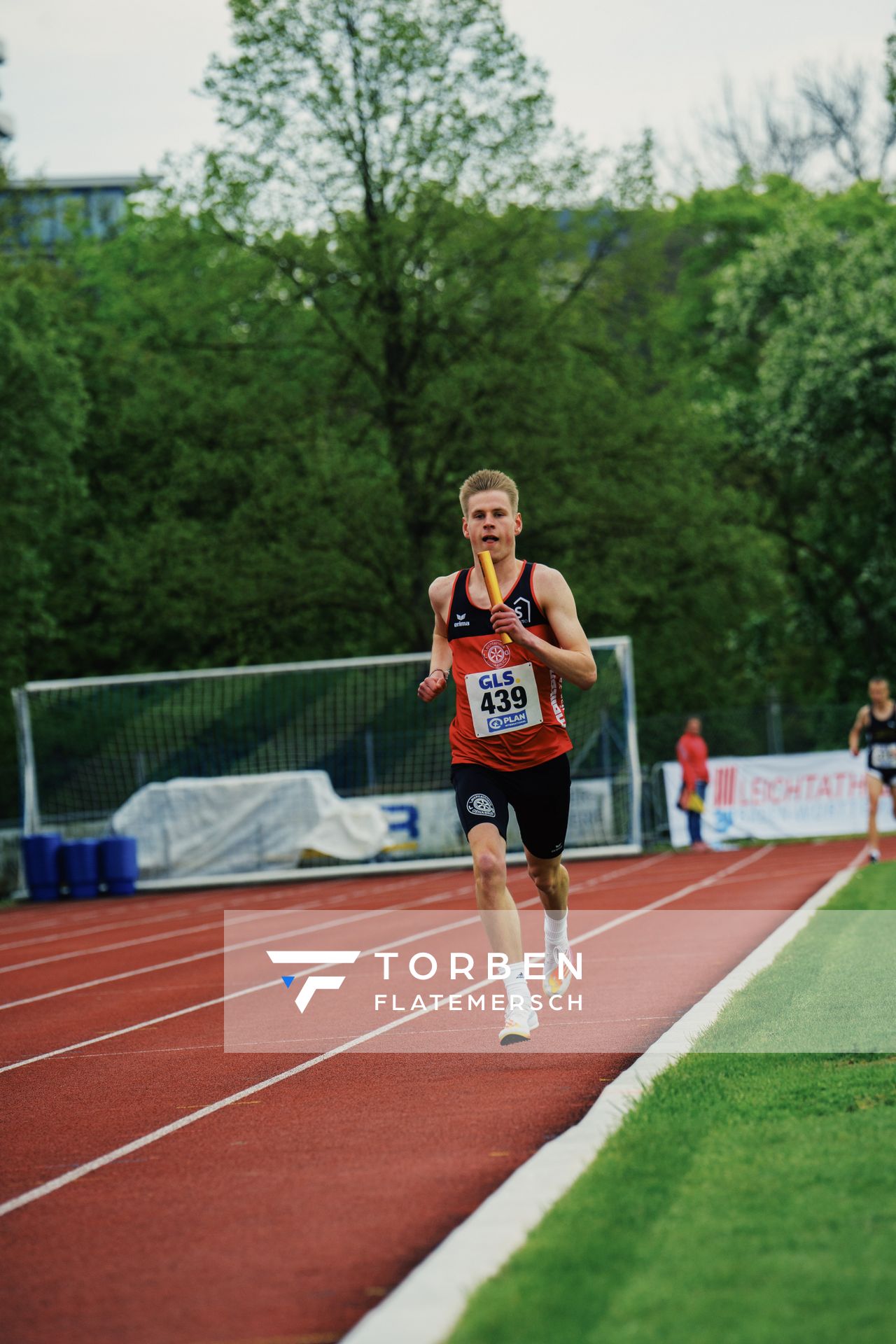 Mika Pikutzki (LG Osnabrueck) am 29.04.2023 bei den deutschen Meisterschaften Langstaffel in Bietigheim-Bissingen