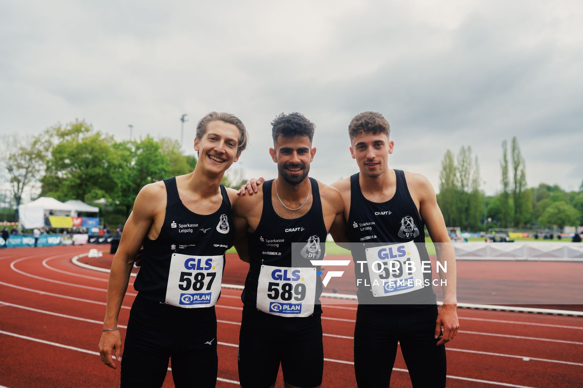 Artur Beimler (SC DHfK Leipzig e.V.), Conrad Kieselberger (SC DHfK Leipzig e.V.), Oliver Kreisel (SC DHfK Leipzig e.V.) am 29.04.2023 bei den deutschen Meisterschaften Langstaffel in Bietigheim-Bissingen
