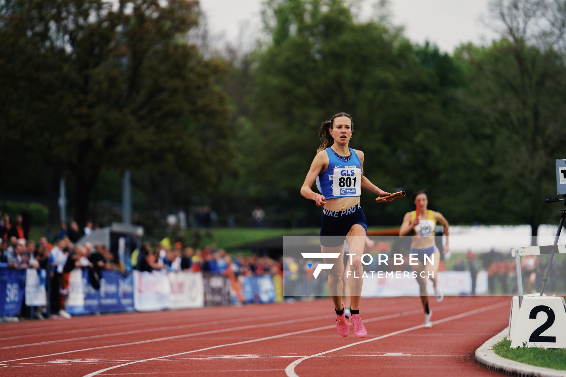 Hanna Klein (LAV Stadtwerke Tuebingen) am 29.04.2023 bei den deutschen Meisterschaften Langstaffel in Bietigheim-Bissingen