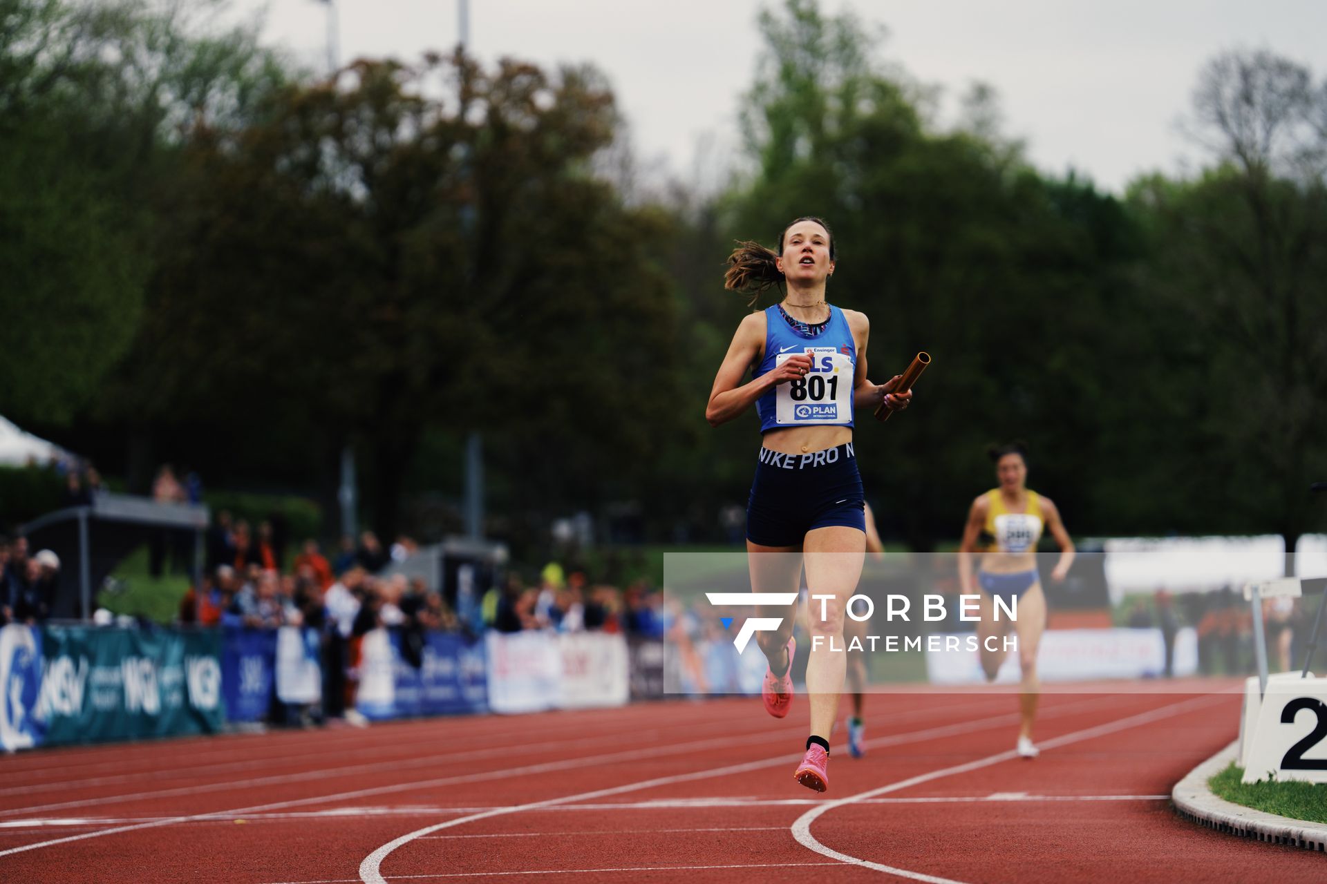Hanna Klein (LAV Stadtwerke Tuebingen) am 29.04.2023 bei den deutschen Meisterschaften Langstaffel in Bietigheim-Bissingen