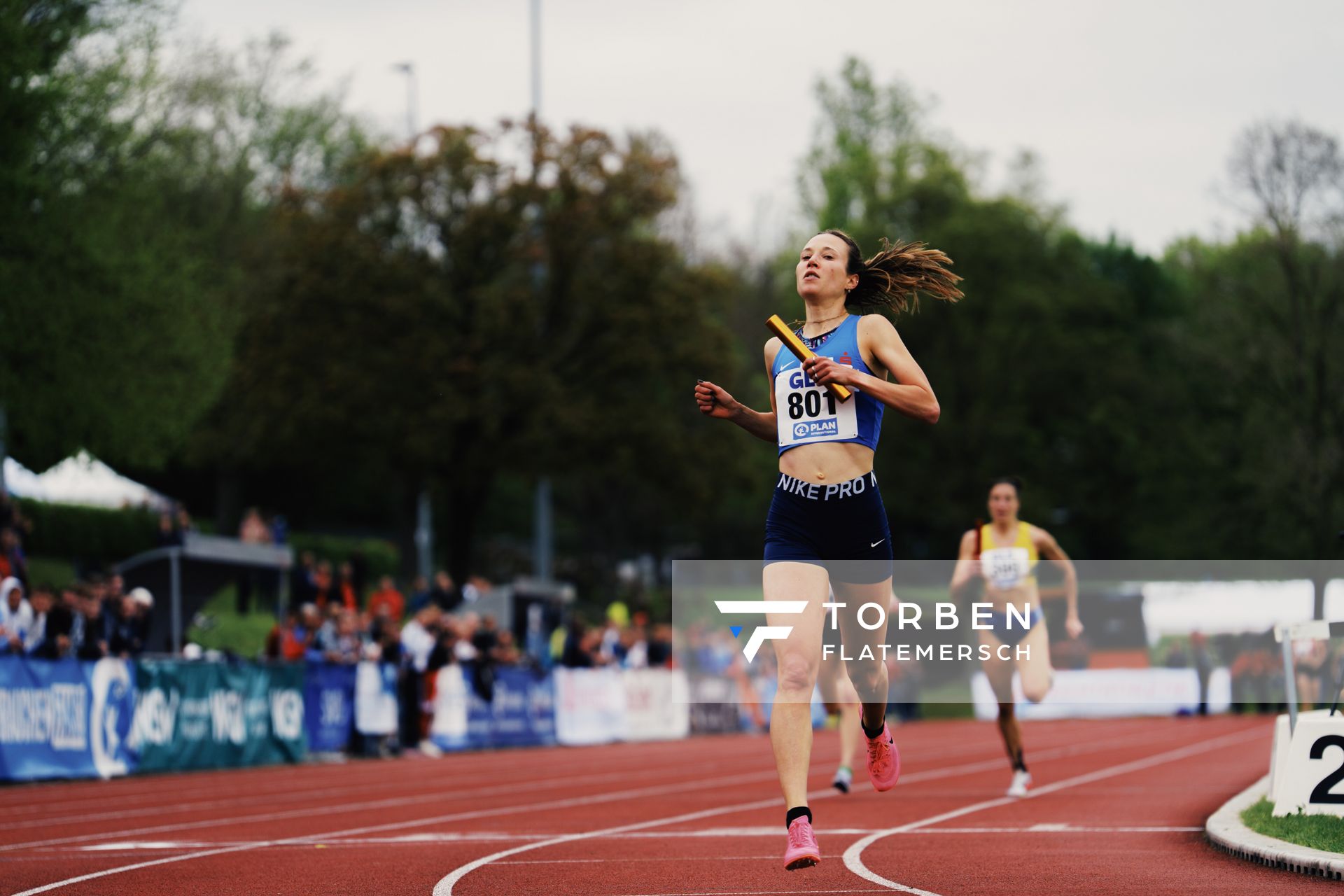 Hanna Klein (LAV Stadtwerke Tuebingen) am 29.04.2023 bei den deutschen Meisterschaften Langstaffel in Bietigheim-Bissingen