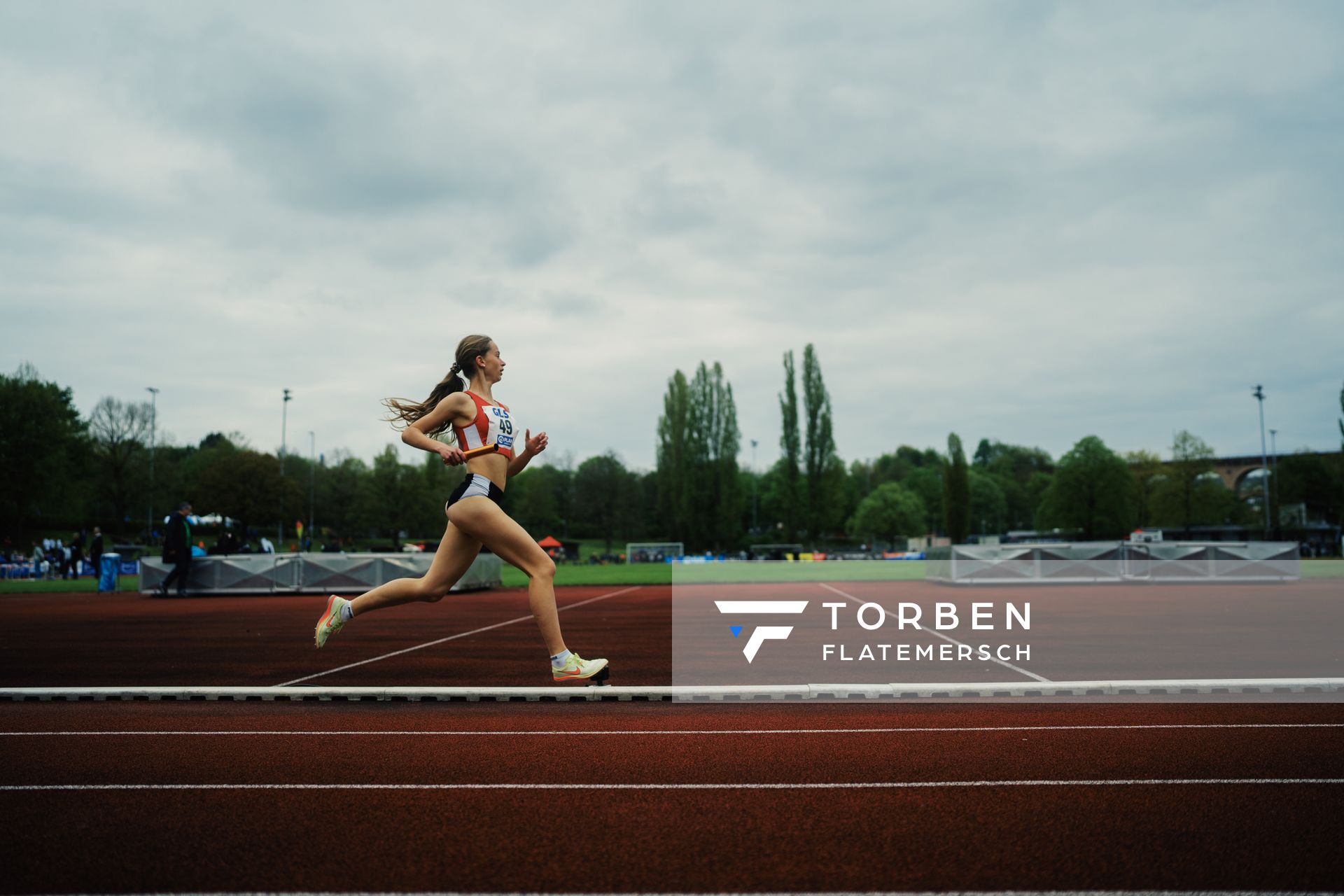 Sophia Seiter (LG Region Karlsruhe) am 29.04.2023 bei den deutschen Meisterschaften Langstaffel in Bietigheim-Bissingen