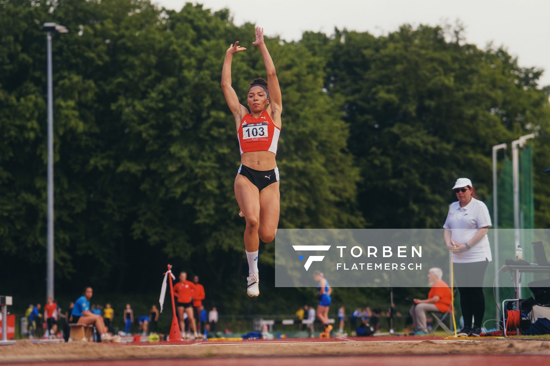 Samira Attermeyer (LG Olympia Dortmund) am 07.06.2023 beim Jump n Run Meeting im Stadion Dortmund-Hacheney in Dortmund