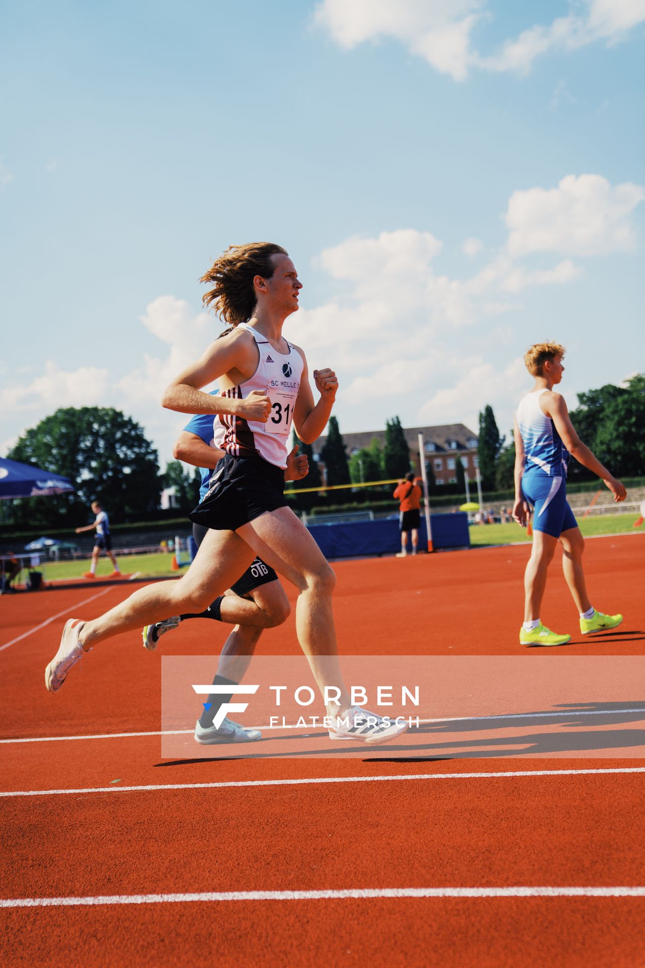Paul Langkopf (SC Melle 03), Nils Rinke (OTB Osnabrueck) am 10.06.2023 waehrend den NLV + BLV U20/U16 Landesmeisterschaften im Stadion Berliner Ring in Verden