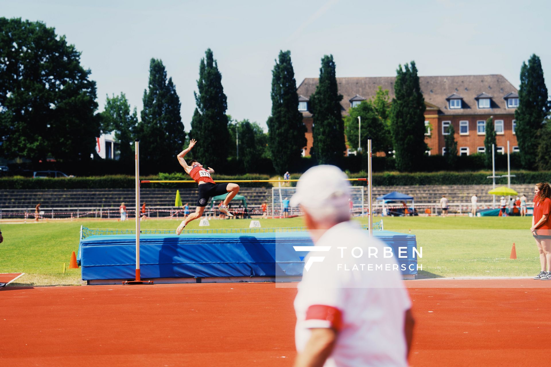Bela Kluhs (LG Osnabrueck) beim Hochsprung am 11.06.2023 waehrend den NLV + BLV U20/U16 Landesmeisterschaften im Stadion Berliner Ring in Verden
