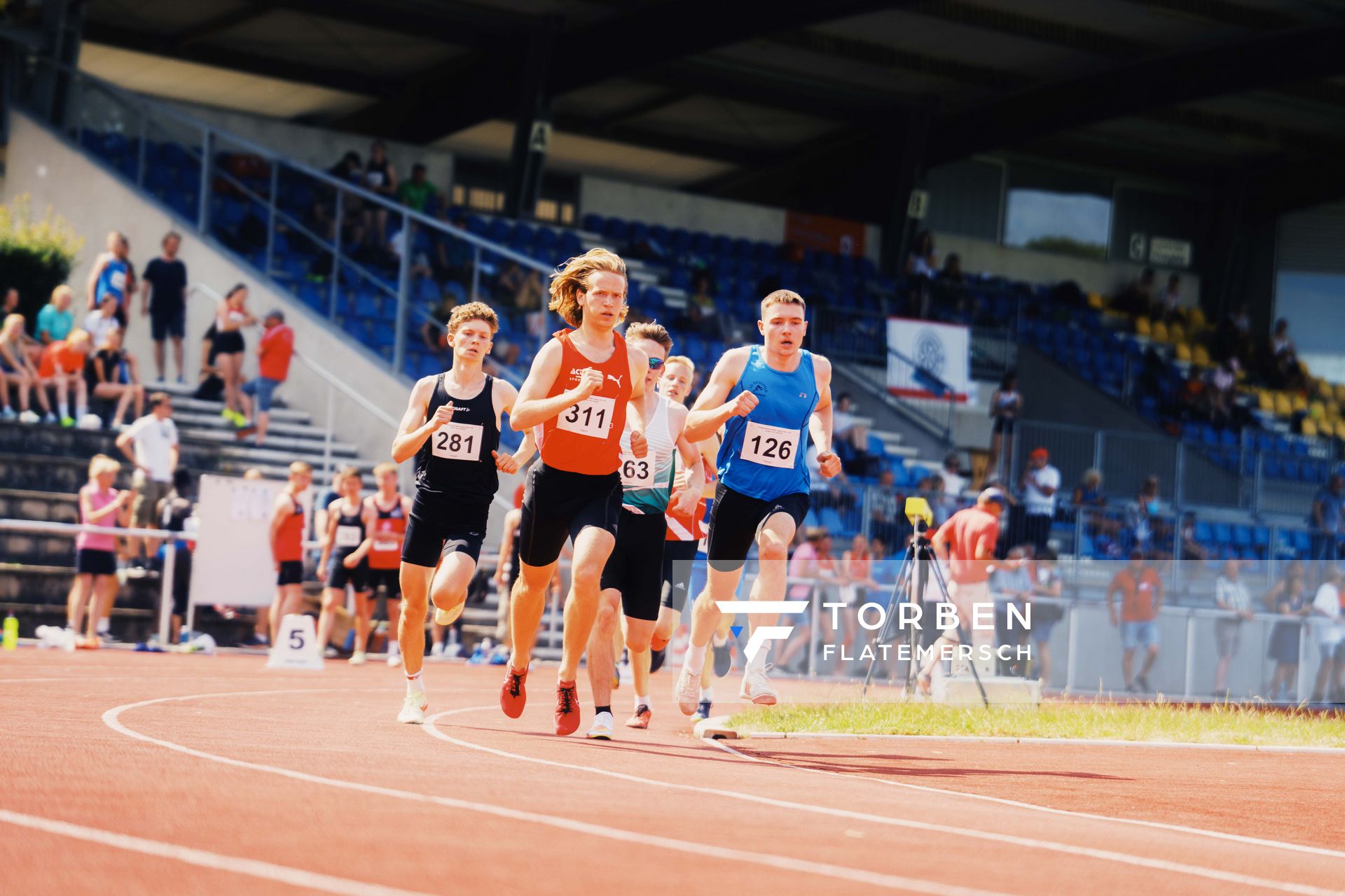 Paul Langkopf (SC Melle 03), Linus Wuestefeld (LG Eichsfeld), Simon Foerstner (TV Lilienthal) am 11.06.2023 waehrend den NLV + BLV U20/U16 Landesmeisterschaften im Stadion Berliner Ring in Verden