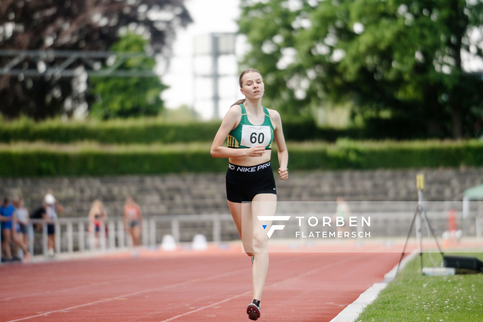 Johanna Blume (TuS Bothfeld) am 11.06.2023 waehrend den NLV + BLV U20/U16 Landesmeisterschaften im Stadion Berliner Ring in Verden