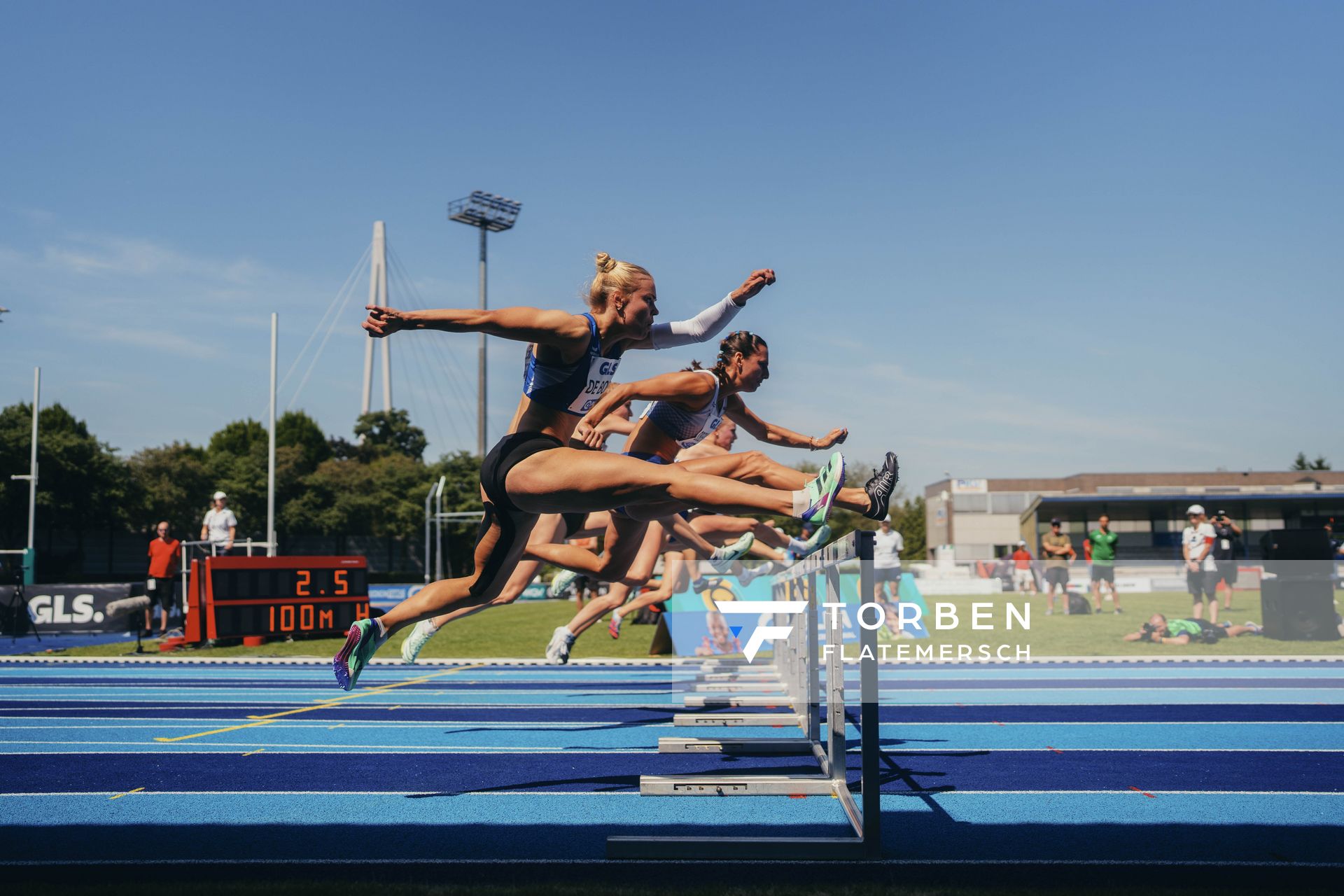 Paula de Boer (GER/MTV Luebeck), Anna-Lena Obermaier (GER/Telis Finanz Regensburg) am 17.06.2023 beim Stadtwerke Ratingen Mehrkampf-Meeting im Stadion am Stadionring in Ratingen