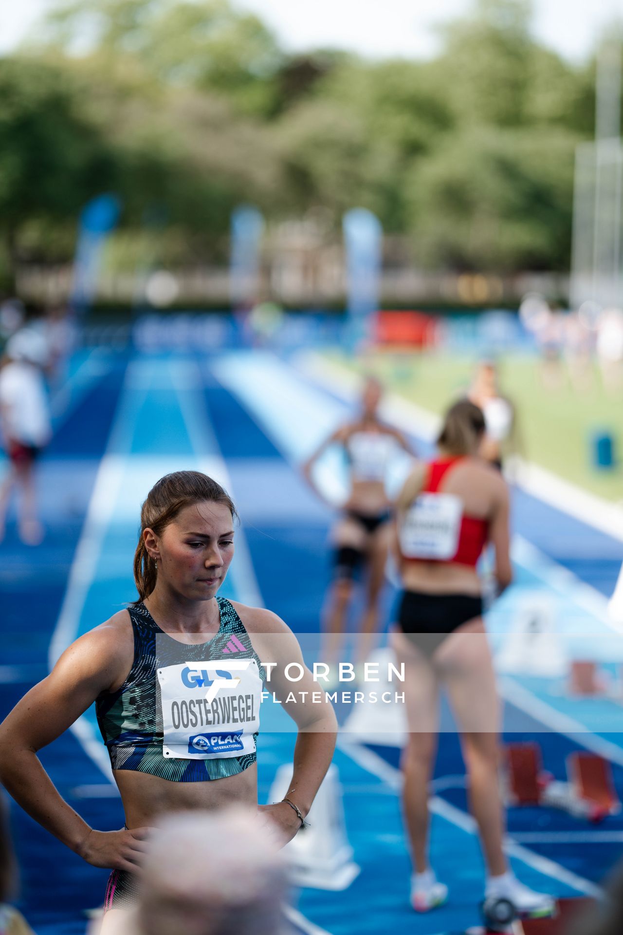 Emma Oosterwegel (NED/Niederlande) ueber 200m am 17.06.2023 beim Stadtwerke Ratingen Mehrkampf-Meeting im Stadion am Stadionring in Ratingen