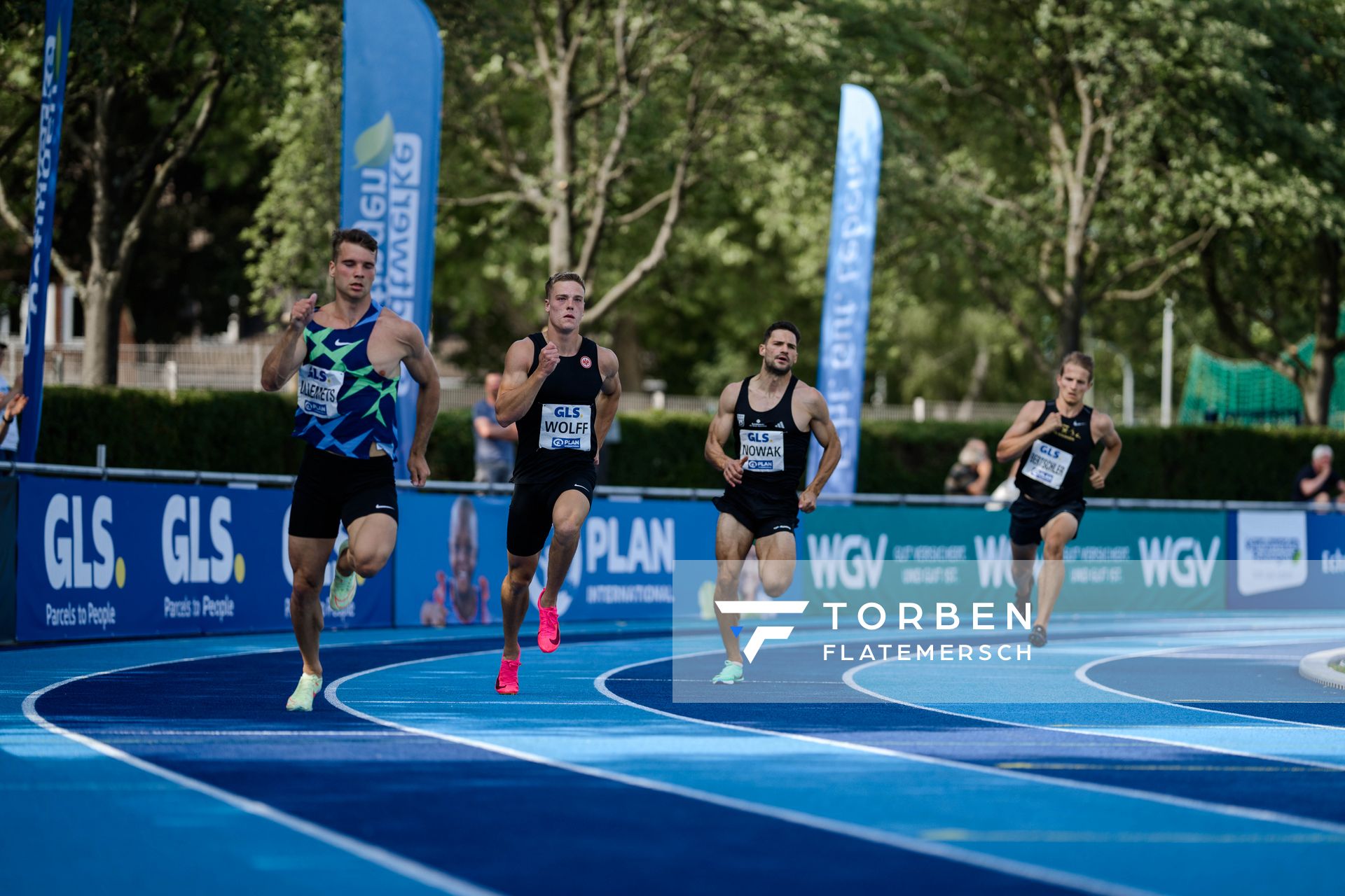 Jannis Wolff (GER/Eintracht Frankfurt), Tim Nowak (GER/SSV Ulm 1846) ueber 400m am 17.06.2023 beim Stadtwerke Ratingen Mehrkampf-Meeting im Stadion am Stadionring in Ratingen