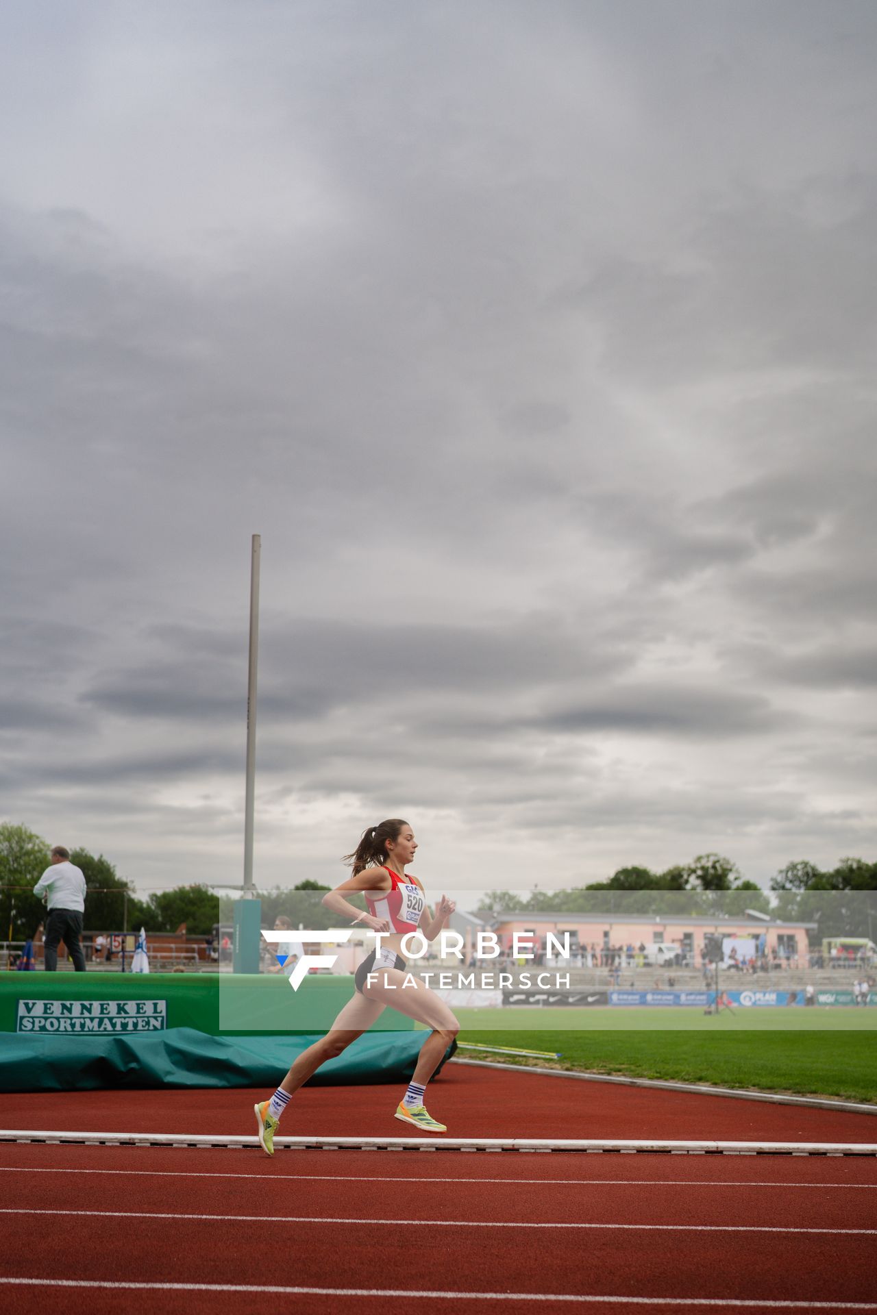 Franziska Dinkelborg (LG Brillux Muenster) am 01.07.2023 waehrend den deutschen U23 Leichtathletik-Meisterschaften im Jahnstadion in Göttingen