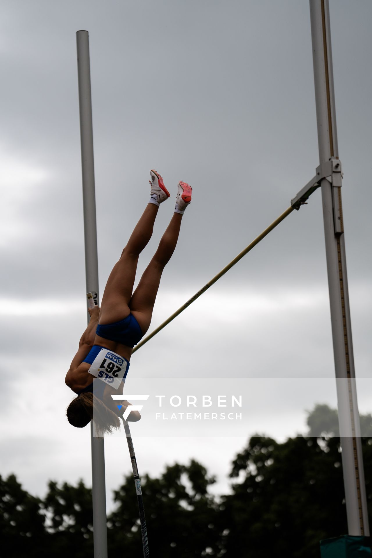 Stabhochsprung am 01.07.2023 mit Luisa-Sophie Peck (1. LAV Rostock) waehrend den deutschen U23 Leichtathletik-Meisterschaften im Jahnstadion in Göttingen