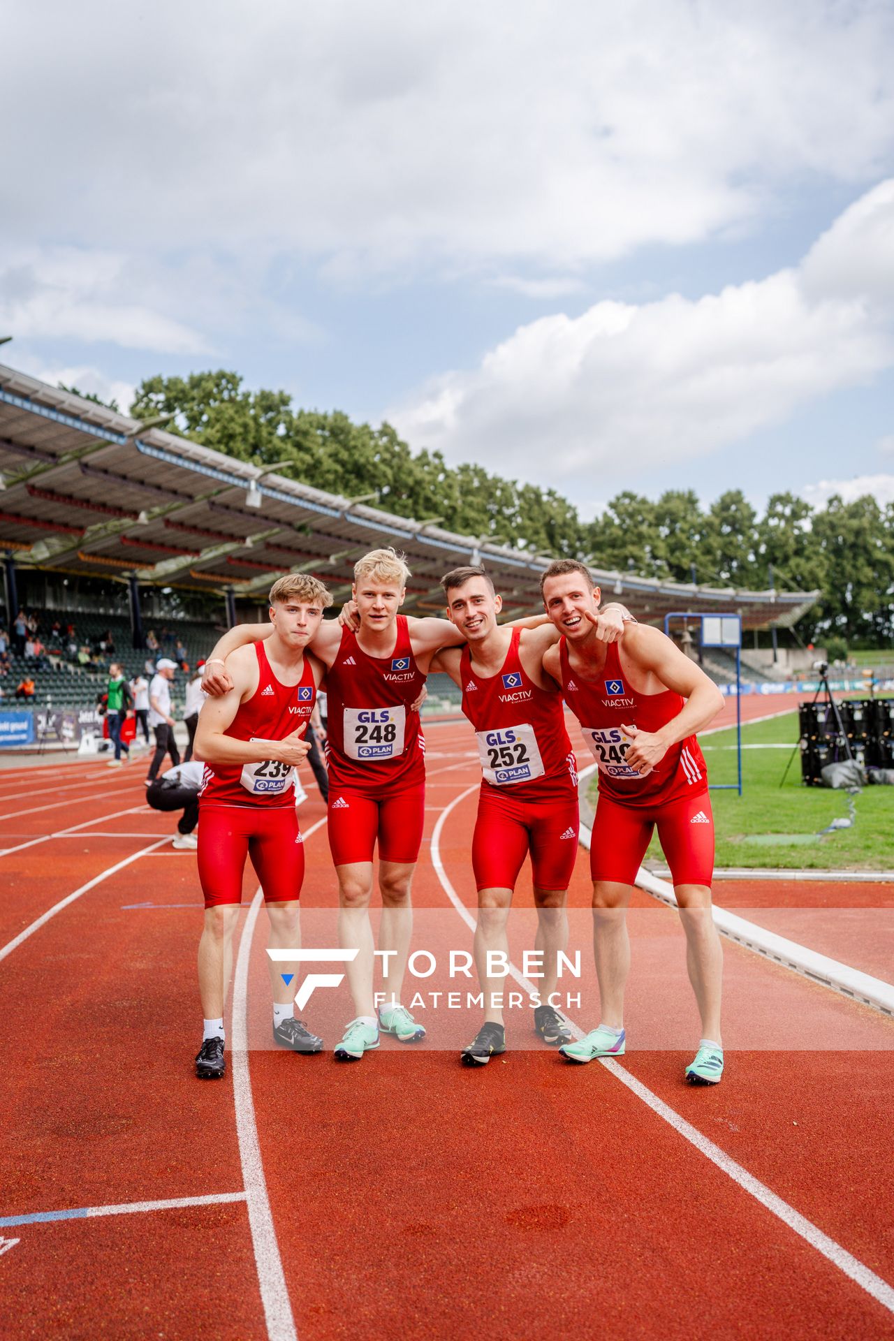 Felix Schulze (Hamburger SV), Matti Wellm (Hamburger SV), Paul Erdle (Hamburger SV), Moritz Mainka (Hamburger SV) am 02.07.2023 waehrend den deutschen U23 Leichtathletik-Meisterschaften im Jahnstadion in Göttingen