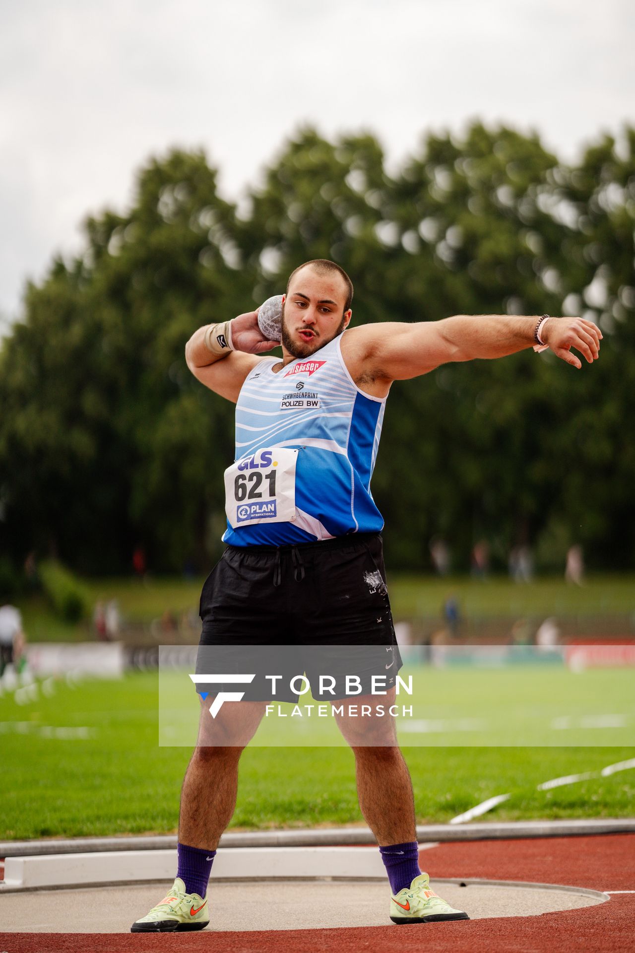 Tizian Lauria (VfL Sindelfingen) beim Kugelstoßen am 02.07.2023 waehrend den deutschen U23 Leichtathletik-Meisterschaften im Jahnstadion in Göttingen