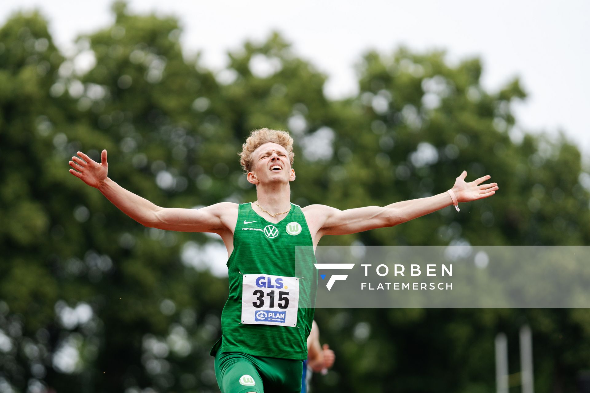 Louis Quarata (VfL Wolfsburg) gewinnt im 400m Finale am 02.07.2023 waehrend den deutschen U23 Leichtathletik-Meisterschaften im Jahnstadion in Göttingen