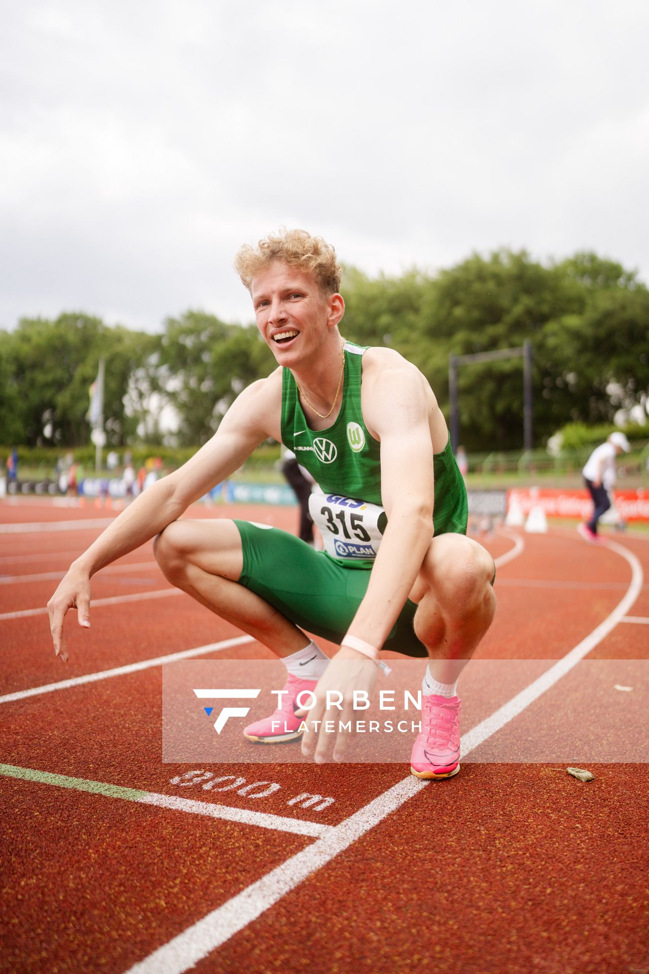 Louis Quarata (VfL Wolfsburg) gewinnt im 400m Finale am 02.07.2023 waehrend den deutschen U23 Leichtathletik-Meisterschaften im Jahnstadion in Göttingen