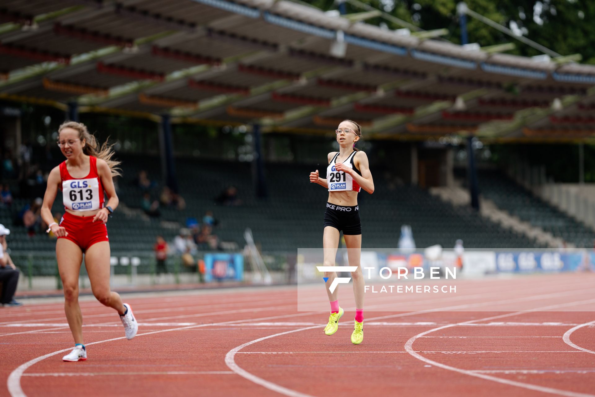 Paula Heide (Lueneburger SV) in Ziel am 02.07.2023 waehrend den deutschen U23 Leichtathletik-Meisterschaften im Jahnstadion in Göttingen