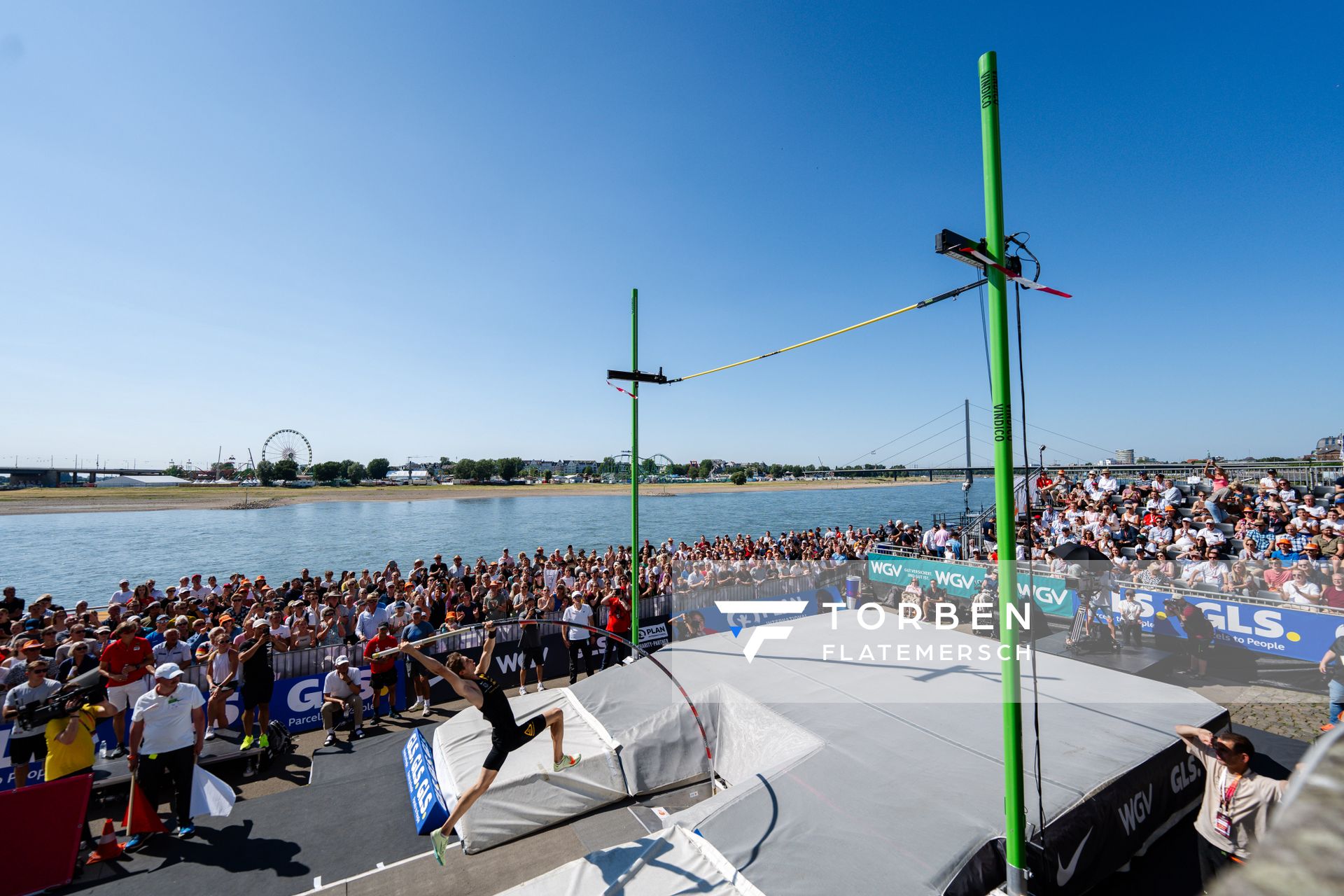 Louis Proebstle (TSV Graefelfing) beim Stabhochsprung der Deutschen Leichtathletik-Meisterschaften im Rahmen der Finals 2023 Rhein-Ruhr am 07.07.2023 am Rheinufer in Duesseldorf