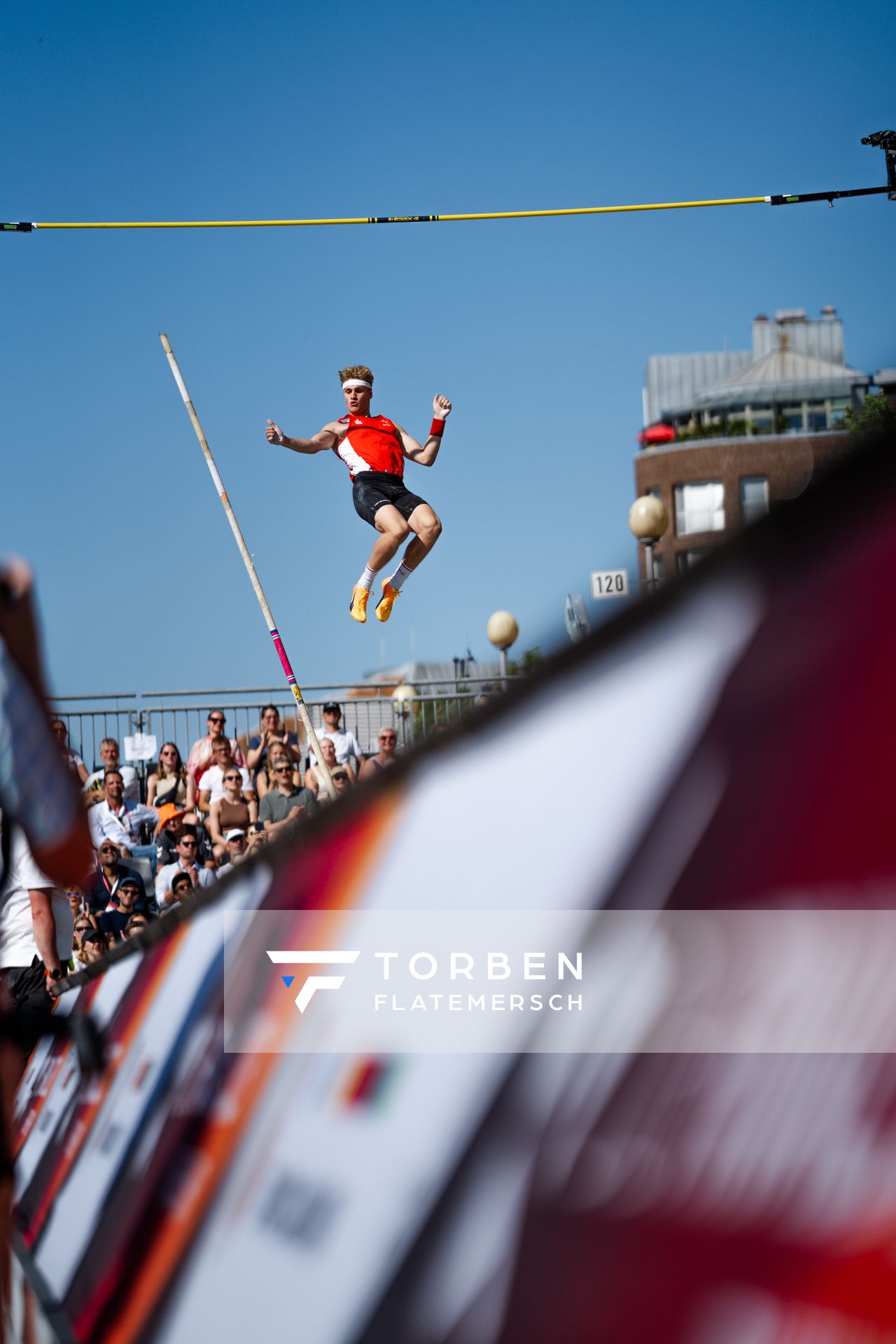 Till Marburger (LG Olympia Dortmund) beim Stabhochsprung der Deutschen Leichtathletik-Meisterschaften im Rahmen der Finals 2023 Rhein-Ruhr am 07.07.2023 am Rheinufer in Duesseldorf