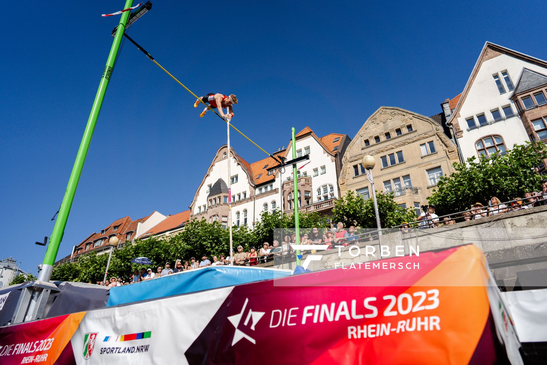 Till Marburger (LG Olympia Dortmund) beim Stabhochsprung der Deutschen Leichtathletik-Meisterschaften im Rahmen der Finals 2023 Rhein-Ruhr am 07.07.2023 am Rheinufer in Duesseldorf