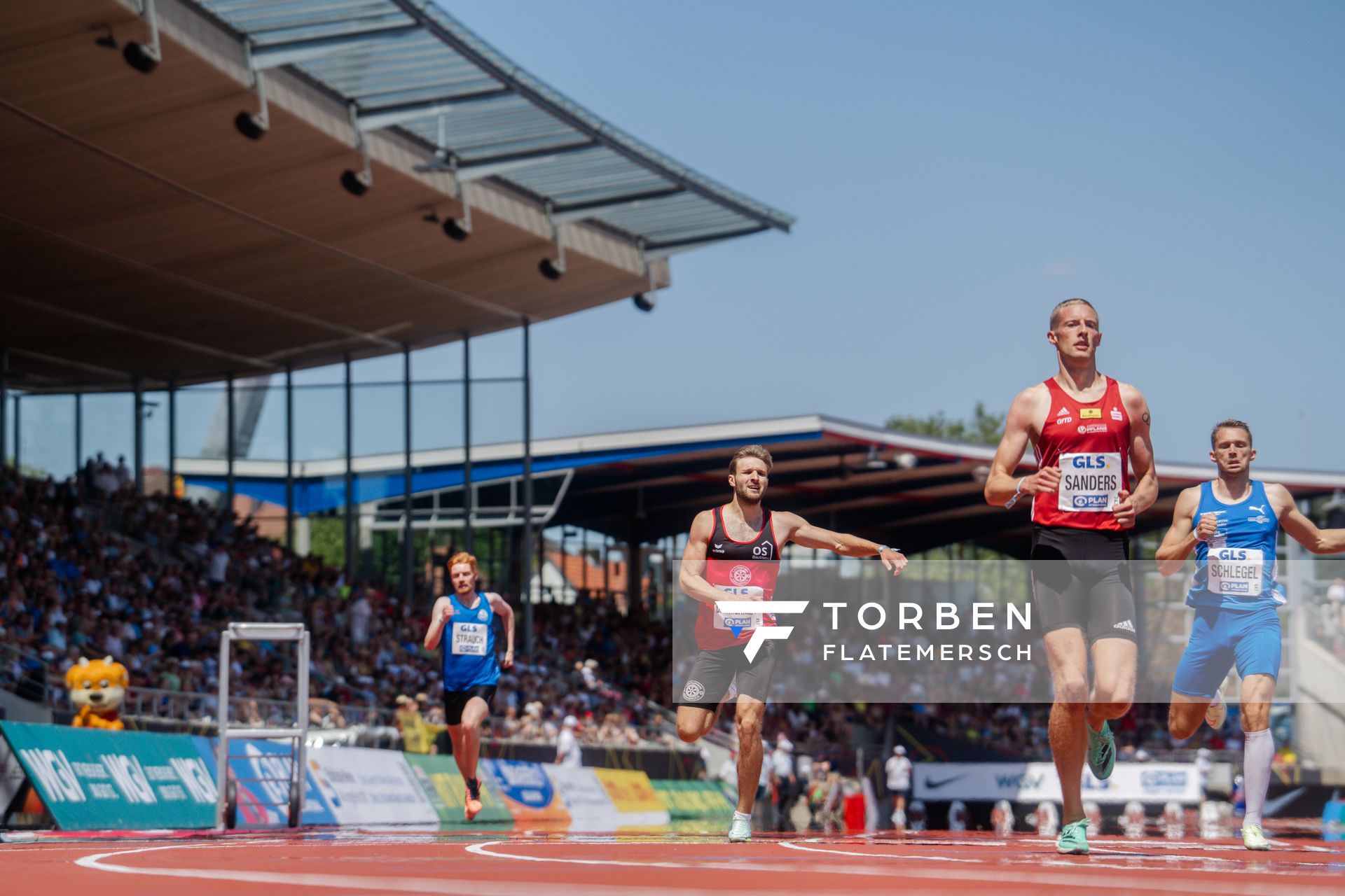 Fabian Dammermann (LG Osnabrueck) ueber 400m während der 113. Deutschen Leichtathletik-Meisterschaften am 08.07.2023 im Auestadion in Kassel