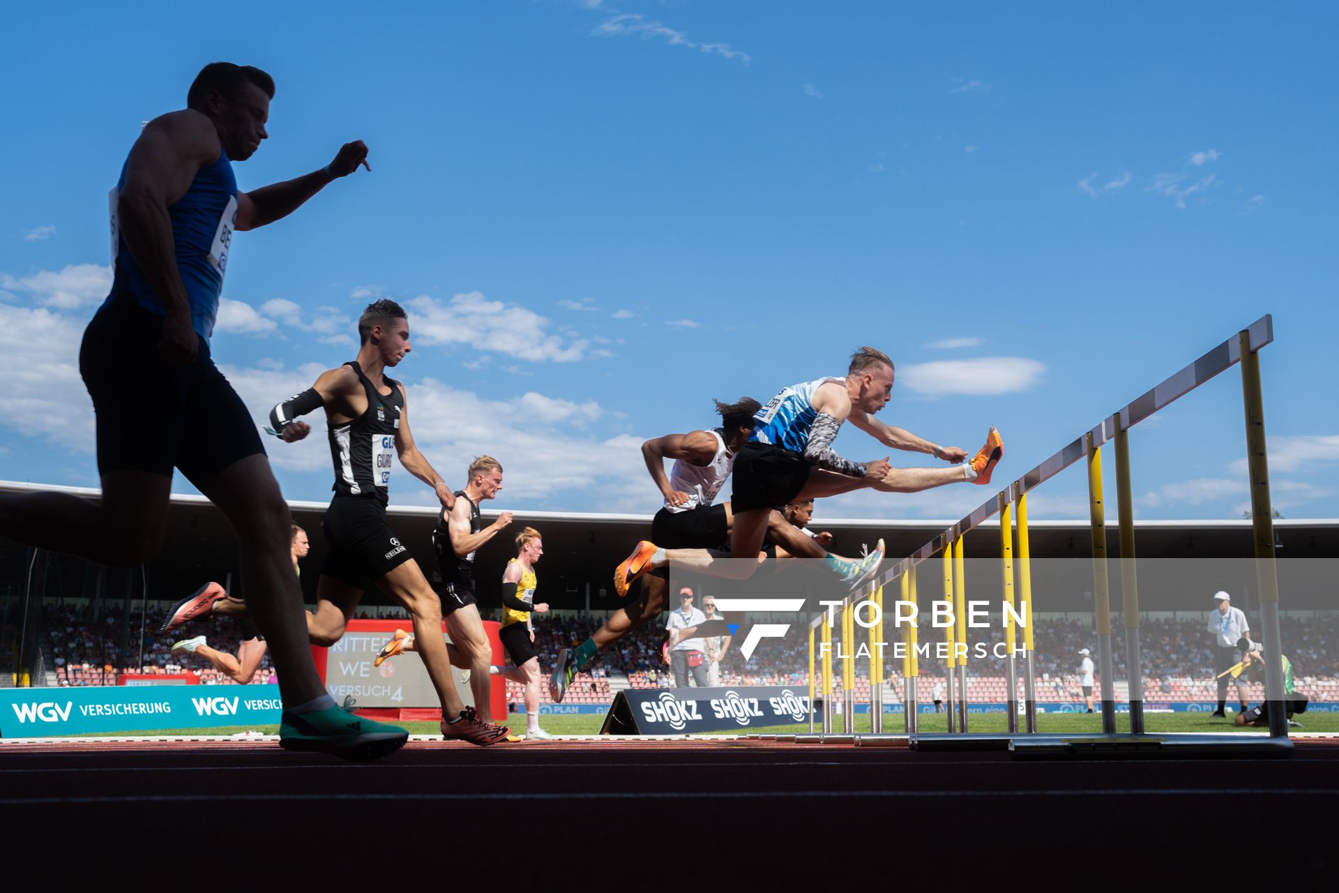 Stefan Volzer (VfL Sindelfingen), Nico Beckers (LAV Bayer Uerdingen/), Aaron Giurgian (Sprintteam Wetzlar) während der 113. Deutschen Leichtathletik-Meisterschaften am 08.07.2023 im Auestadion in Kassel