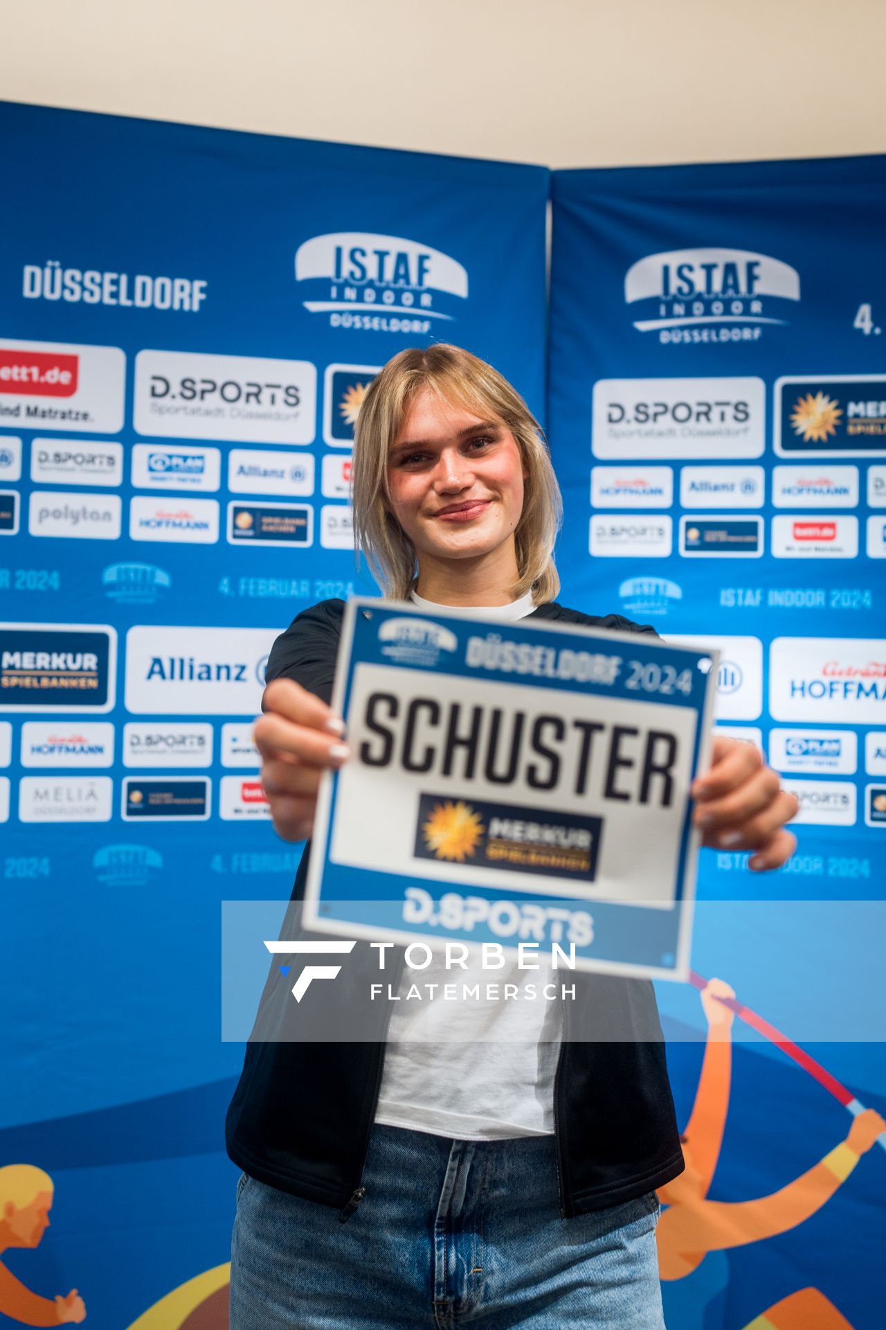 Franziska Schuster (GER) während der internationalen Pressekonferenz zum 4. ISTAF INDOOR Düsseldorf am 02.02.2024 im Meliá Hotel in Düsseldorf
