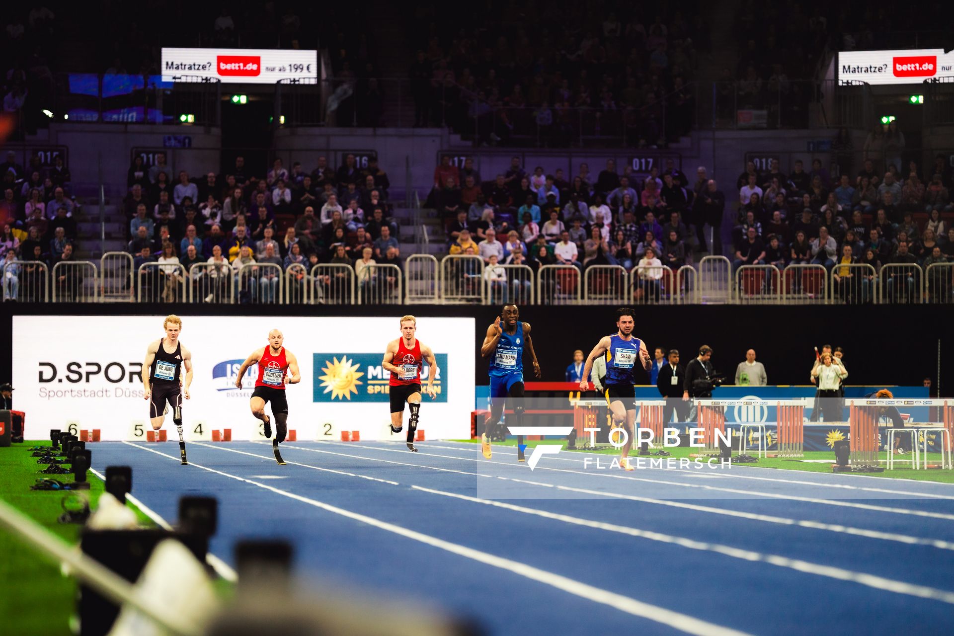 Zachary Shaw (GBR/T12), Maxcel Amo Manu (ITA/T64), Johannes Floors (GER/T62), Noah Bodelier (GER/T64), Joel De Jong (NED/T63) über 60m beim 4. ISTAF INDOOR Düsseldorf am 04.02.2024 im PSD Bank Dome in Düsseldorf