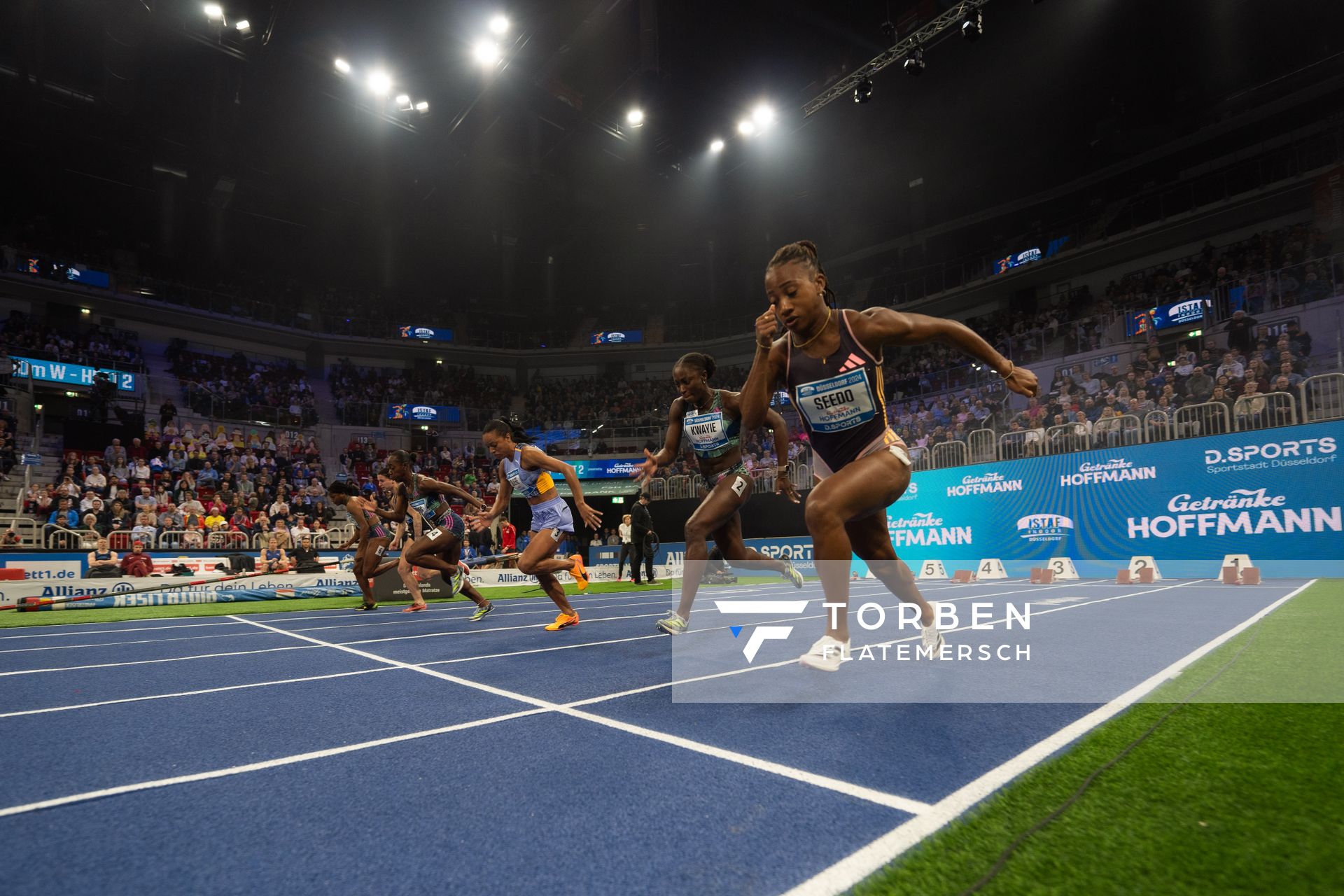 N'ketia Seedo (NED), Lisa Marie Kwayie (GER/Neuköllner SF) beim 4. ISTAF INDOOR Düsseldorf am 04.02.2024 im PSD Bank Dome in Düsseldorf