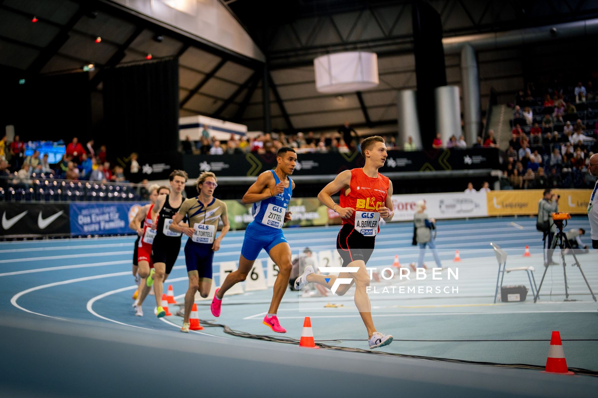 Artur Beimler (Braunschweiger Laufclub), Florian Zittel (TV Wattenscheid 01) am 17.02.2024 während den 71. Deutschen Leichtathletik-Hallenmeisterschaften in der QUARTERBACK Immobilien ARENA in Leipzig