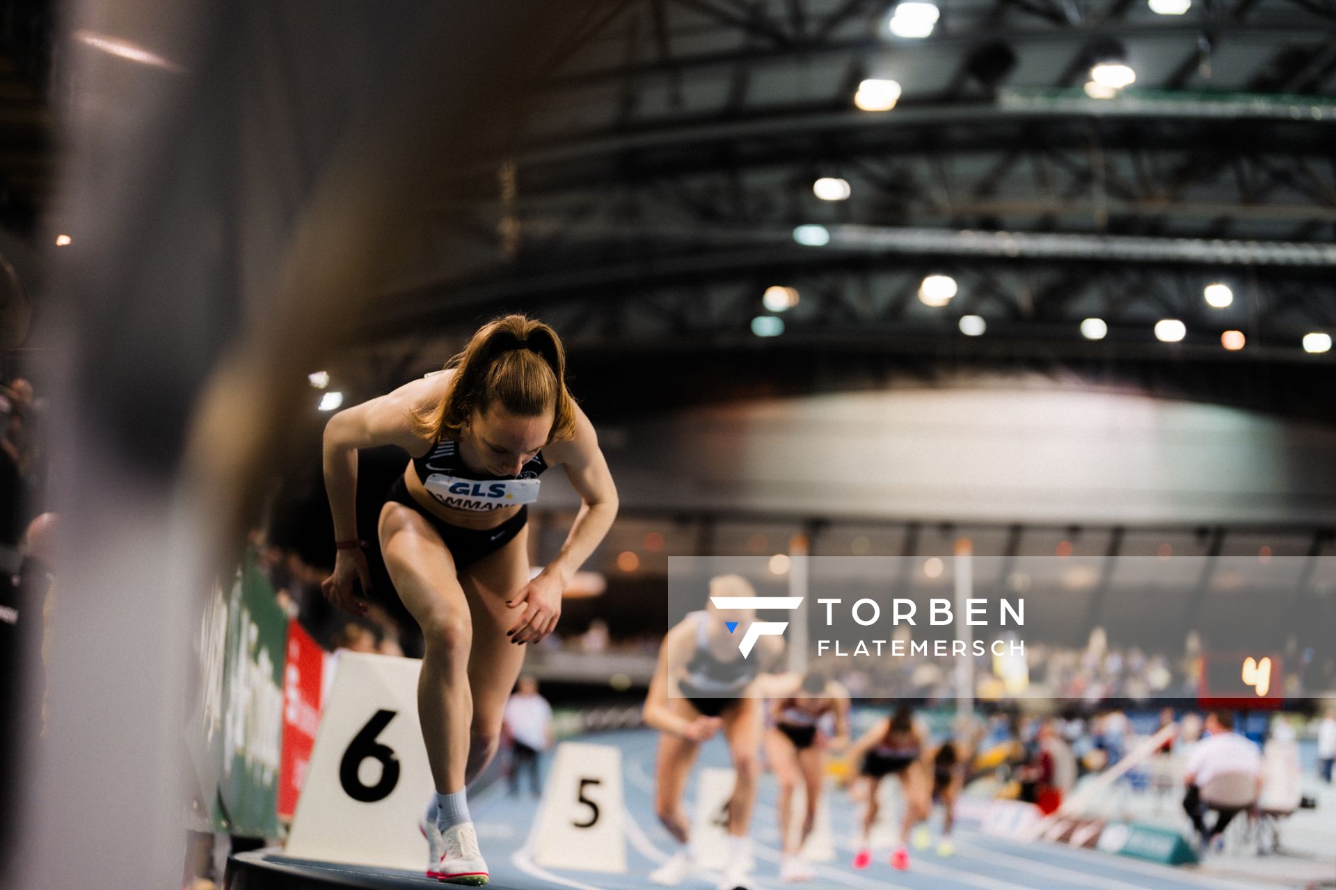 Alina Ammann (TuS Esingen) im 800m Vorlauf am 17.02.2024 während den 71. Deutschen Leichtathletik-Hallenmeisterschaften in der QUARTERBACK Immobilien ARENA in Leipzig
