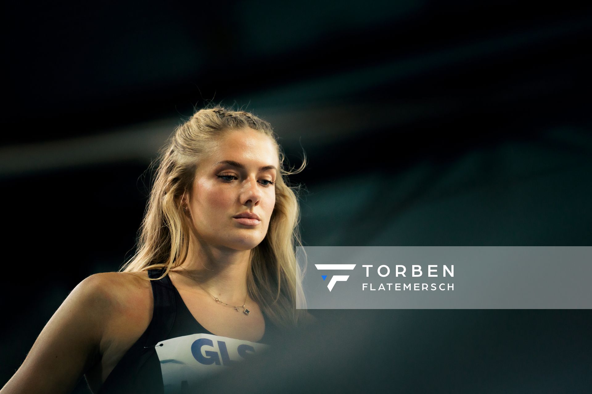 Alica Schmidt (SCC Berlin) vor dem 400m Vorlauf am 17.02.2024 während den 71. Deutschen Leichtathletik-Hallenmeisterschaften in der QUARTERBACK Immobilien ARENA in Leipzig
