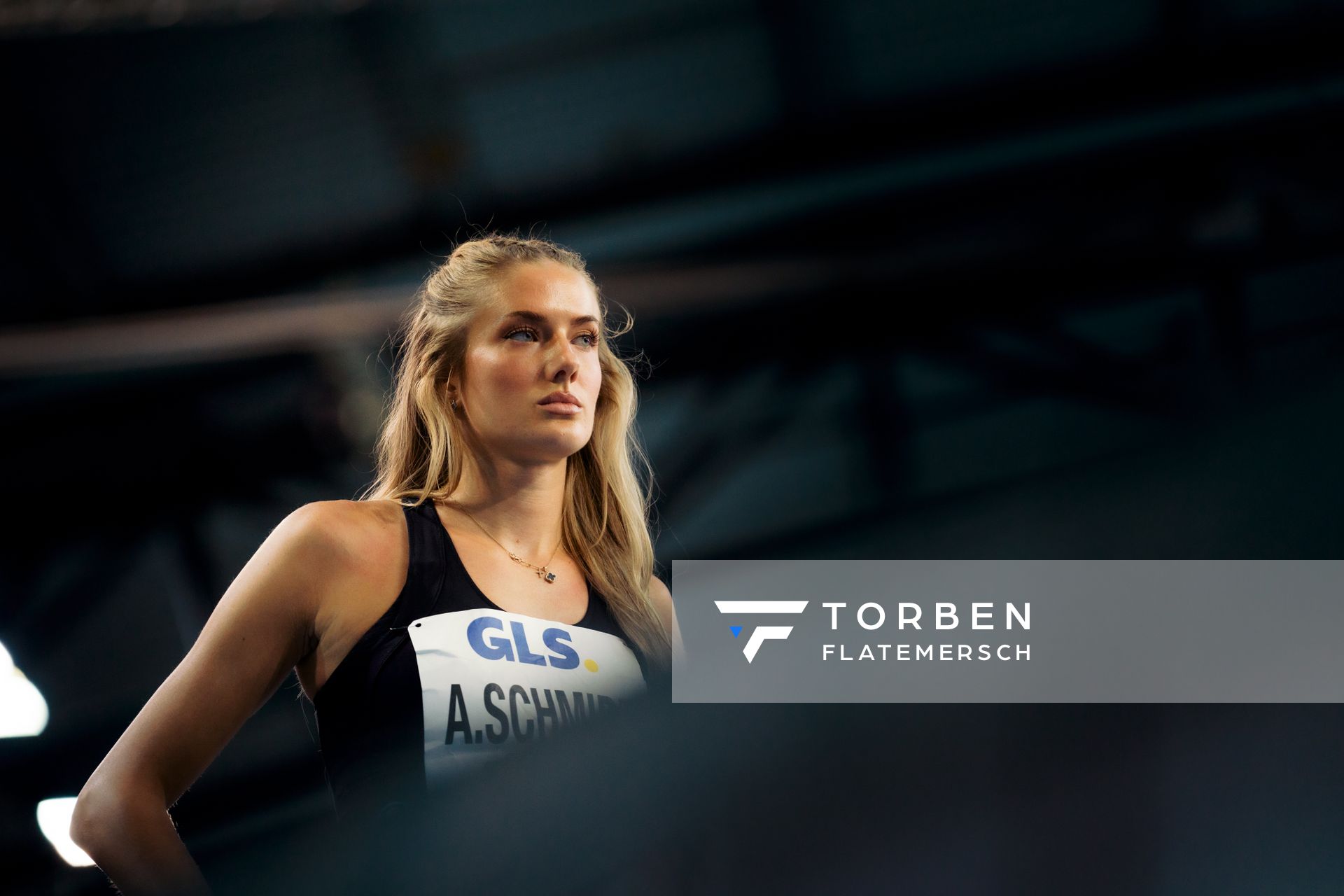 Alica Schmidt (SCC Berlin) vor dem 400m Vorlauf am 17.02.2024 während den 71. Deutschen Leichtathletik-Hallenmeisterschaften in der QUARTERBACK Immobilien ARENA in Leipzig