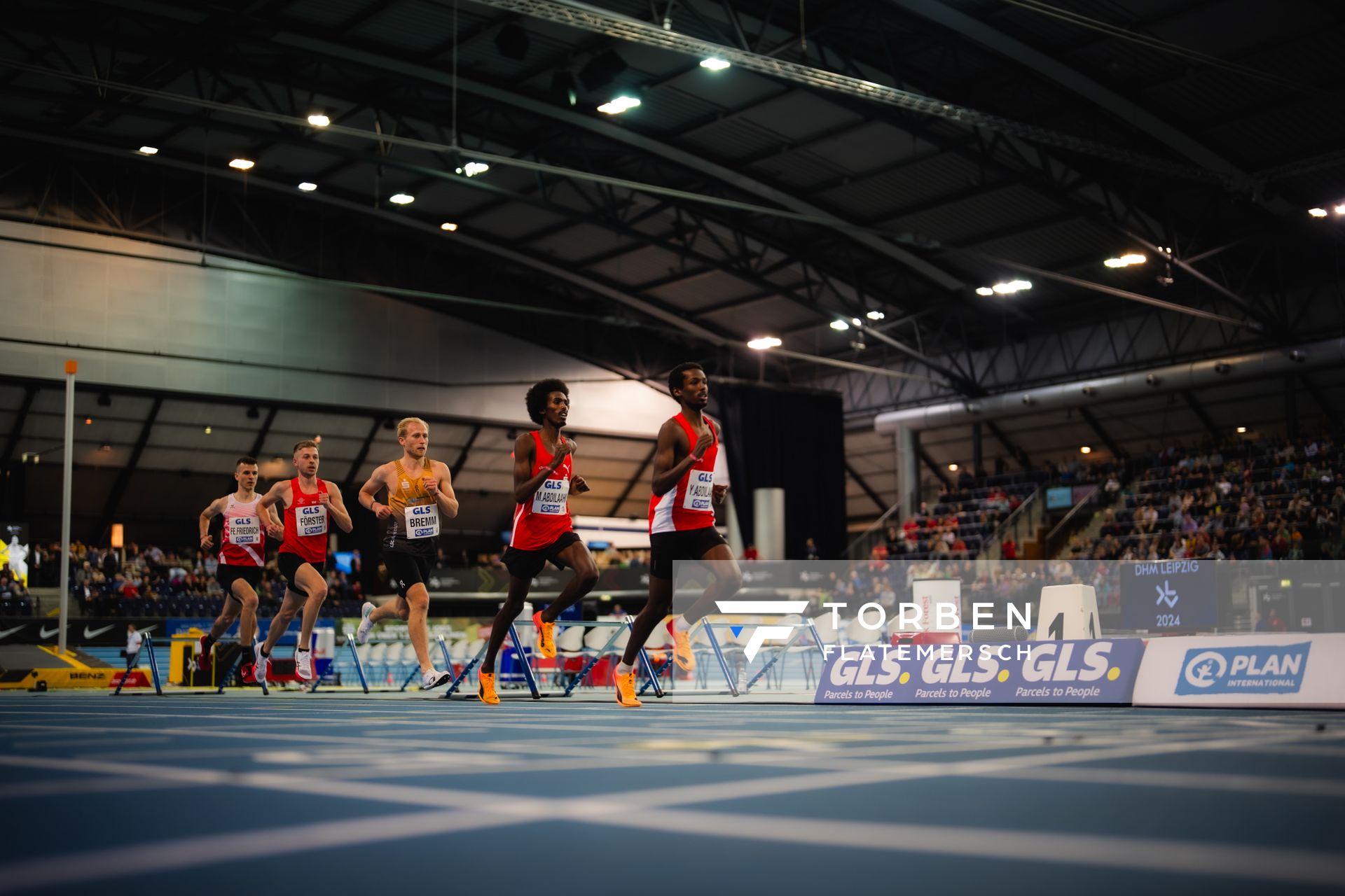 Yassin Abdilaahi (LG Olympia Dortmund), Mohamed Abdilaahi (LG Olympia Dortmund), Florian Bremm (LSC Höchstadt/Aisch), Tom Förster (LG Braunschweig), Felix Friedrich (Dresdner SC 1898) am 17.02.2024 während den 71. Deutschen Leichtathletik-Hallenmeisterschaften in der QUARTERBACK Immobilien ARENA in Leipzig