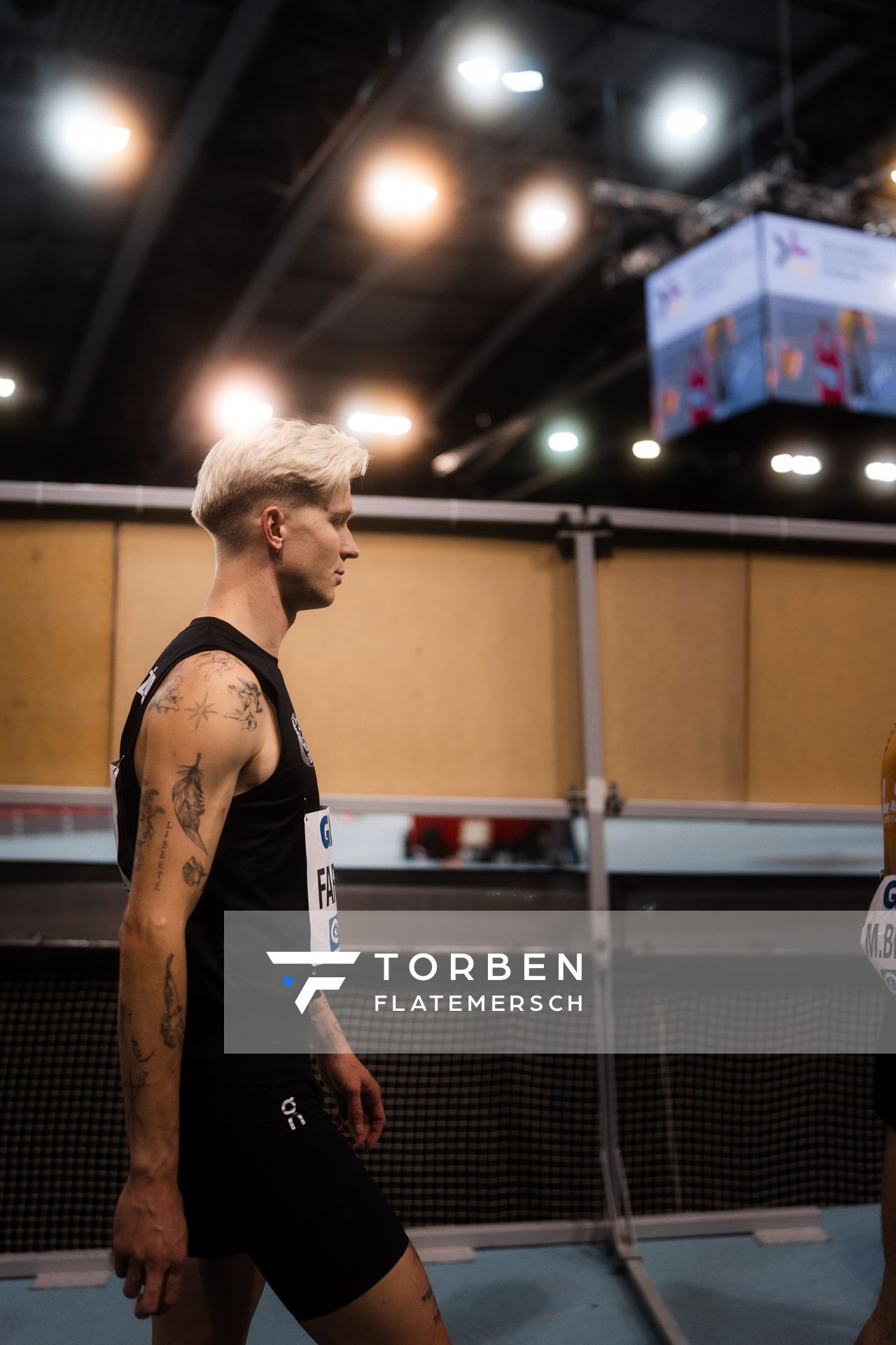 Robert Farken (SC DHfK Leipzig e.V.) vor dem 1500m Finale am 18.02.2024 während den 71. Deutschen Leichtathletik-Hallenmeisterschaften in der QUARTERBACK Immobilien ARENA in Leipzig