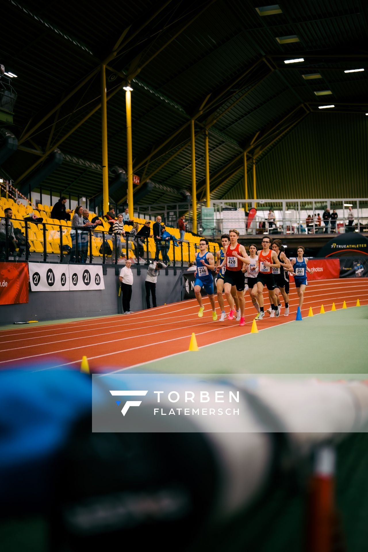 Jonas Patri (TSV Bayer 04 Leverkusen), Benedikt Hoffmann (TV Waldstraße Wiesbaden), Simon Arnold (LG Region Karlsruhe), Magnus Pölkner (SC DHfK Leipzig e.V.), Diego Wald (SC Neubrandenburg) waehrend der 55. Deutsche Jugend-Hallenmeisterschaften U20 am 24.02.2024 in der Helmut-Körnig-Halle in Dortmund
