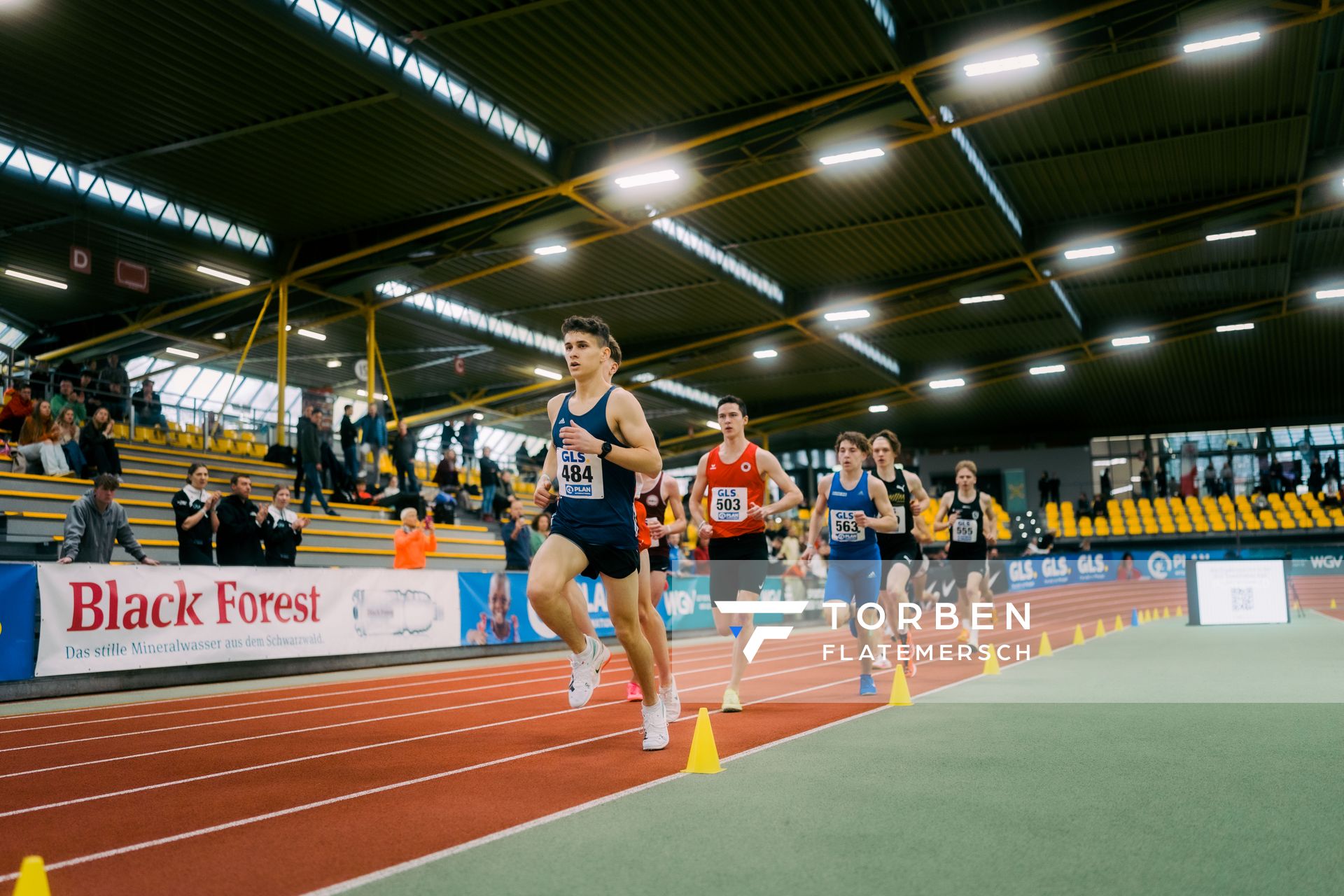 Nicolas Kopelsky (ATSV Saarbrücken), Tore Machnow (Dresdner SC 1898), Til Stephan (Hallesche Leichtathl.-Freunde) waehrend der 55. Deutsche Jugend-Hallenmeisterschaften U20 am 24.02.2024 in der Helmut-Körnig-Halle in Dortmund