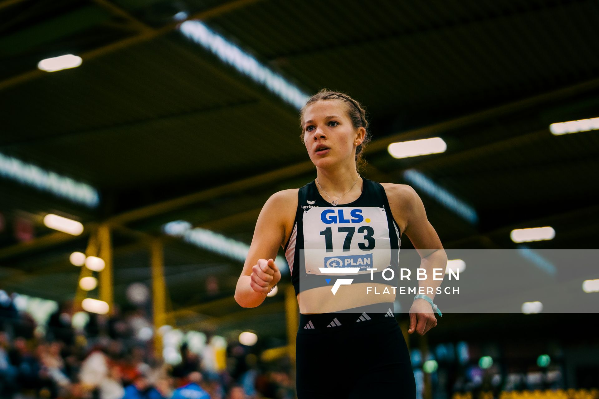 Mona Friedrich (LG Würm Athletik) waehrend der 55. Deutsche Jugend-Hallenmeisterschaften U20 am 24.02.2024 in der Helmut-Körnig-Halle in Dortmund